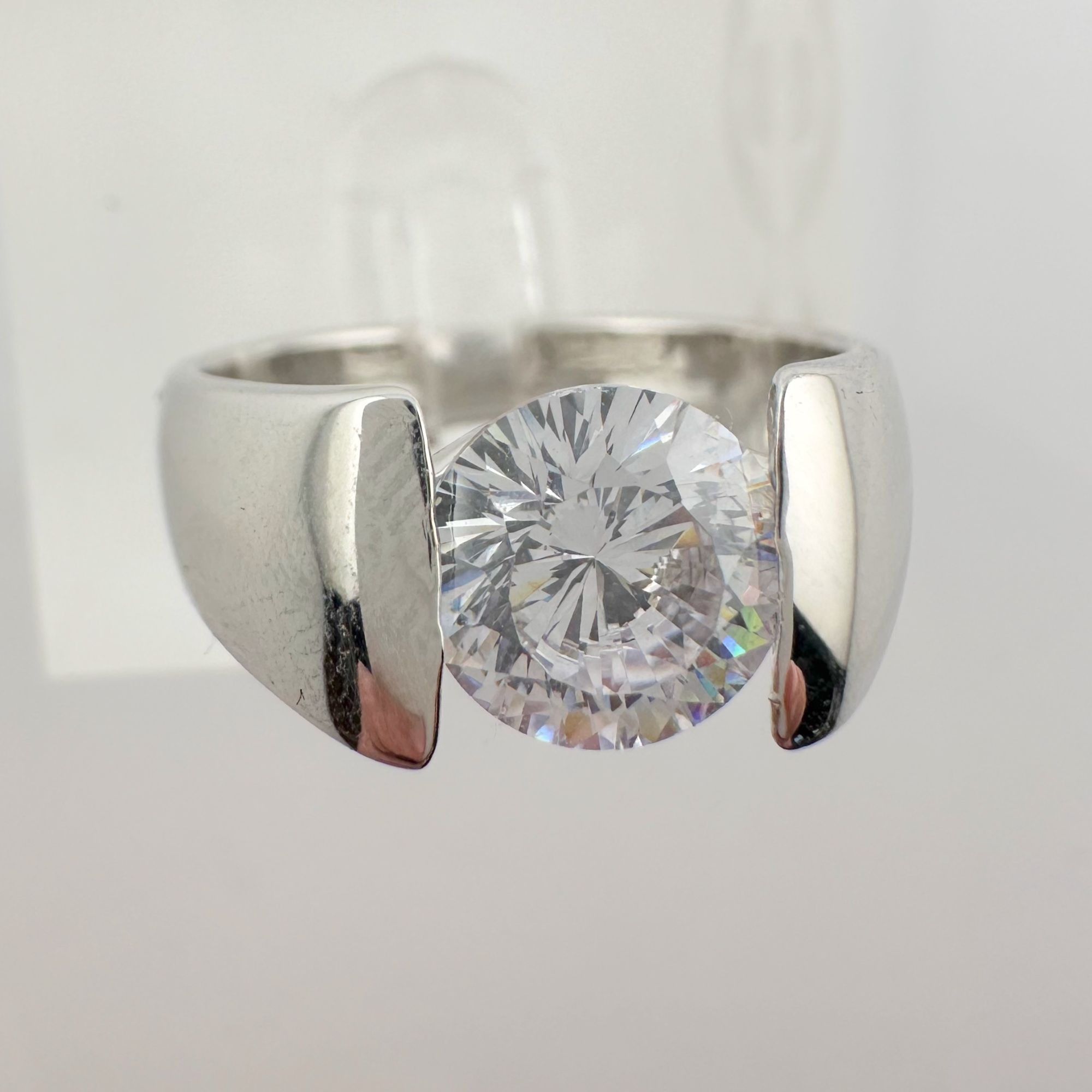 Other Shimmering and Beautiful 2.00 Carat DiamondLite Solitaire Size ONE SIZE - 17 Thumbnail