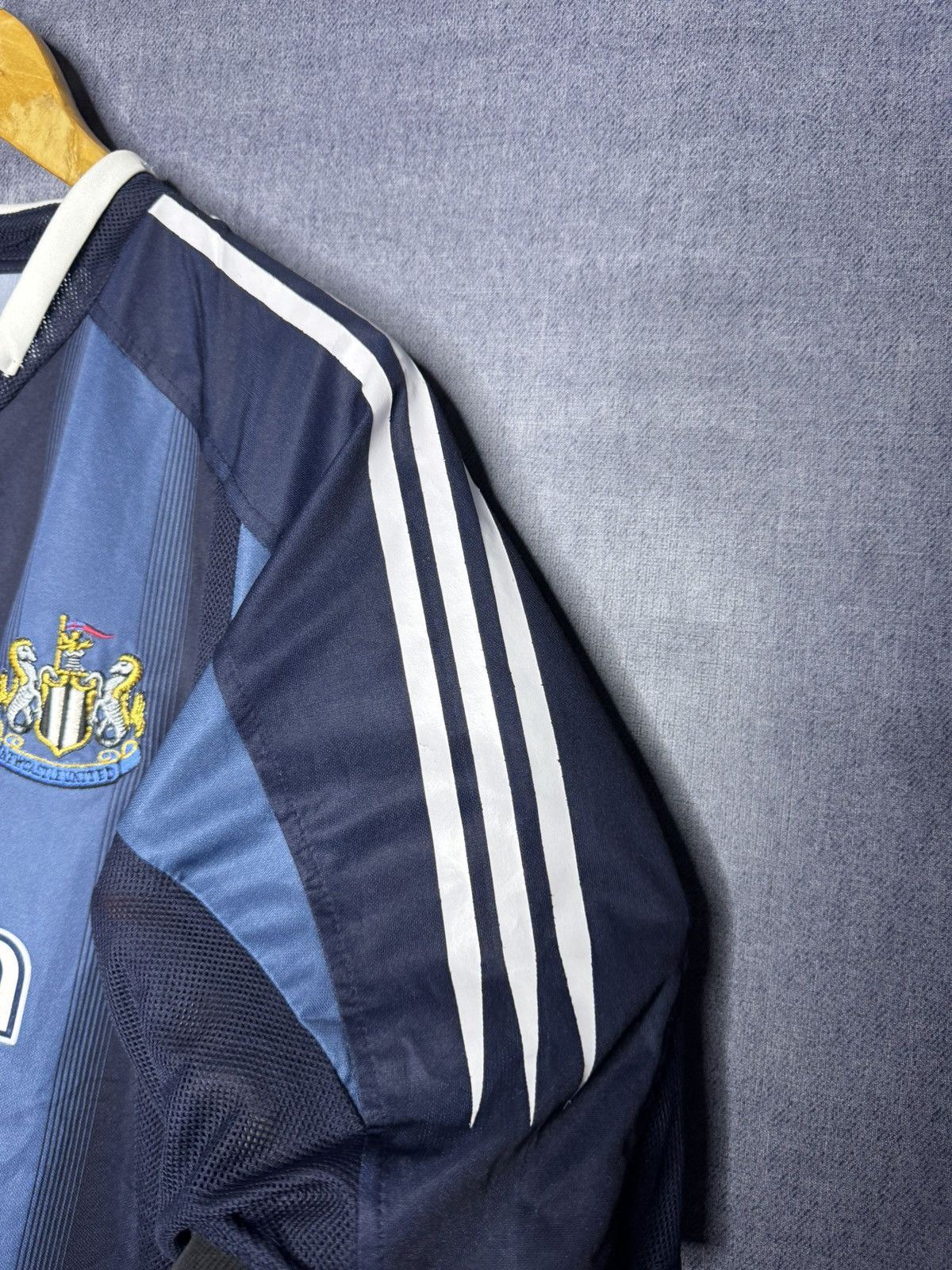 Adidas Vintage Adidas New Castle United Jersey 2004/2005 Away Retro Size US XL / EU 56 / 4 - 5 Thumbnail