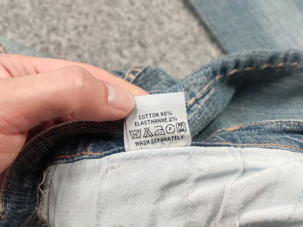 If Six Was Nine Yendi Paris Vintage Y2K Style Flared Denim Low Rise Jeans Size 42" / US 20 - 15 Thumbnail