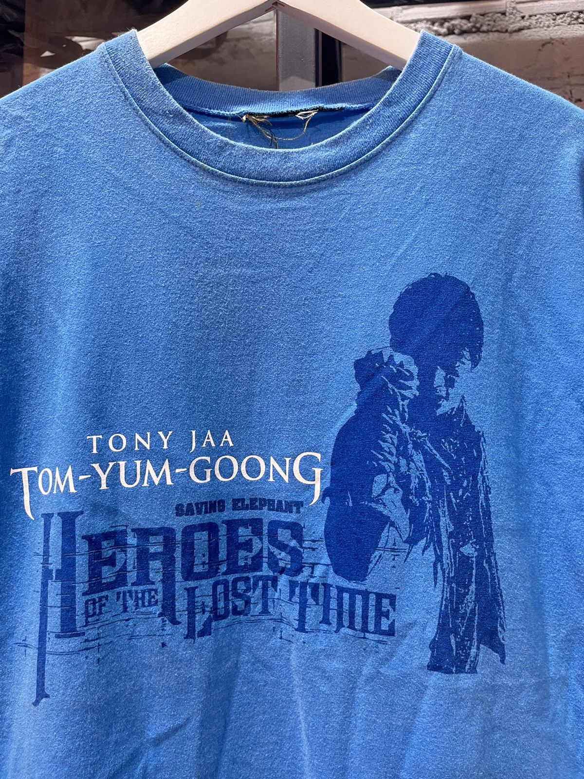 Vintage Tony Jaa Tom-Yum-Goong Heroes Of The Lost Time Movie Tee Size US M / EU 48-50 / 2 - 3 Thumbnail