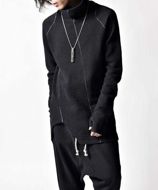 The Viridi-anne Assymetric Scar Stitch Turtleneck - BLACK JP 3 Size US L / EU 52-54 / 3 - 2 Thumbnail