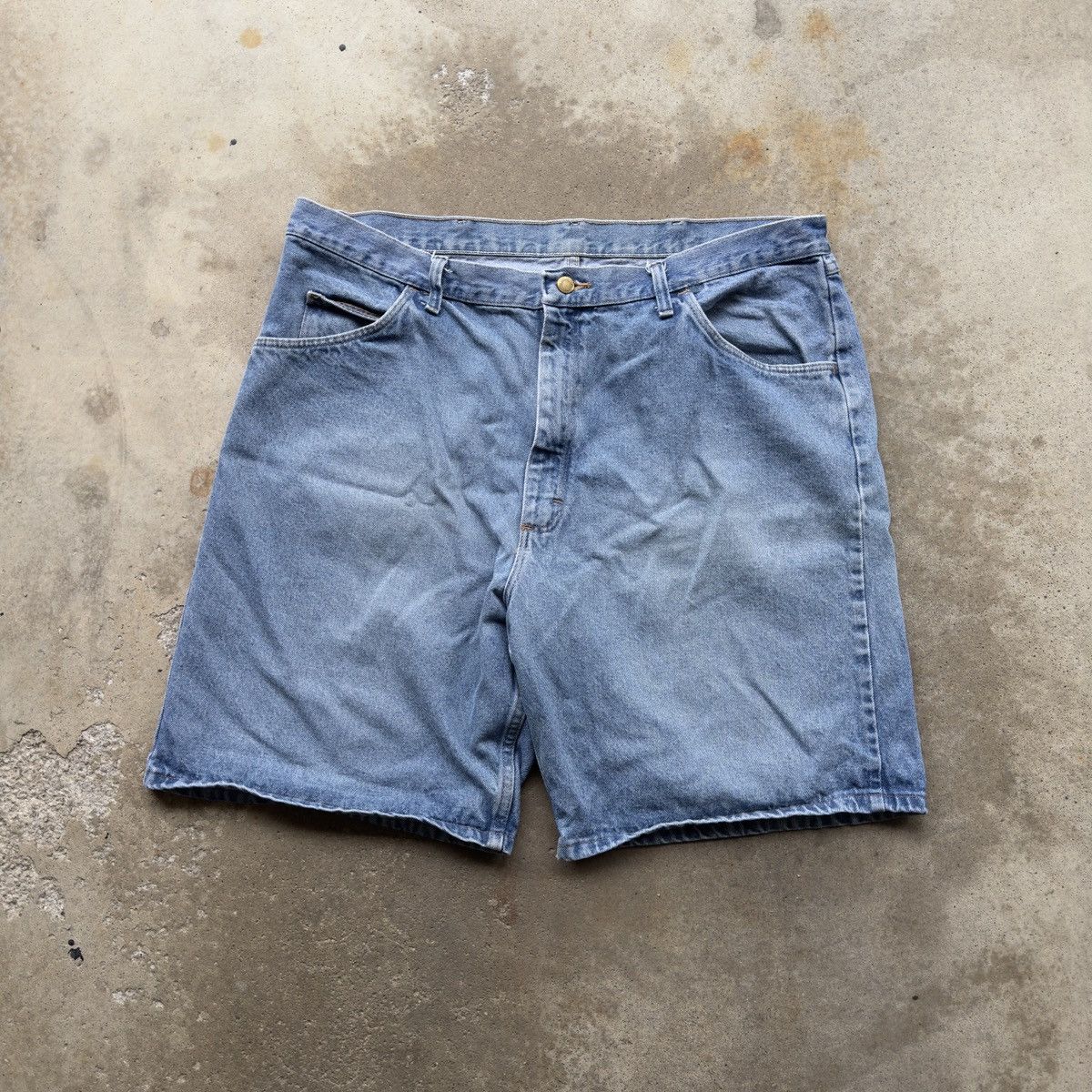 image of Vintage Wrangler Baggy Faded Denim Skater Jean Shorts Jorts in Blue, Men's (Size 40)