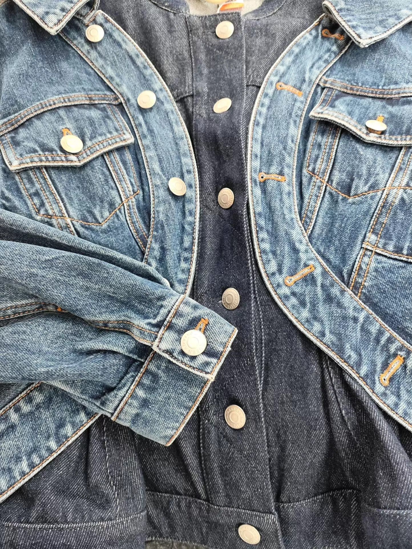 Alexander McQueen Alexander McQueen denim jacket blue 40 250516ZJQ2L02 Size S / US 4 / IT 40 - 4 Thumbnail