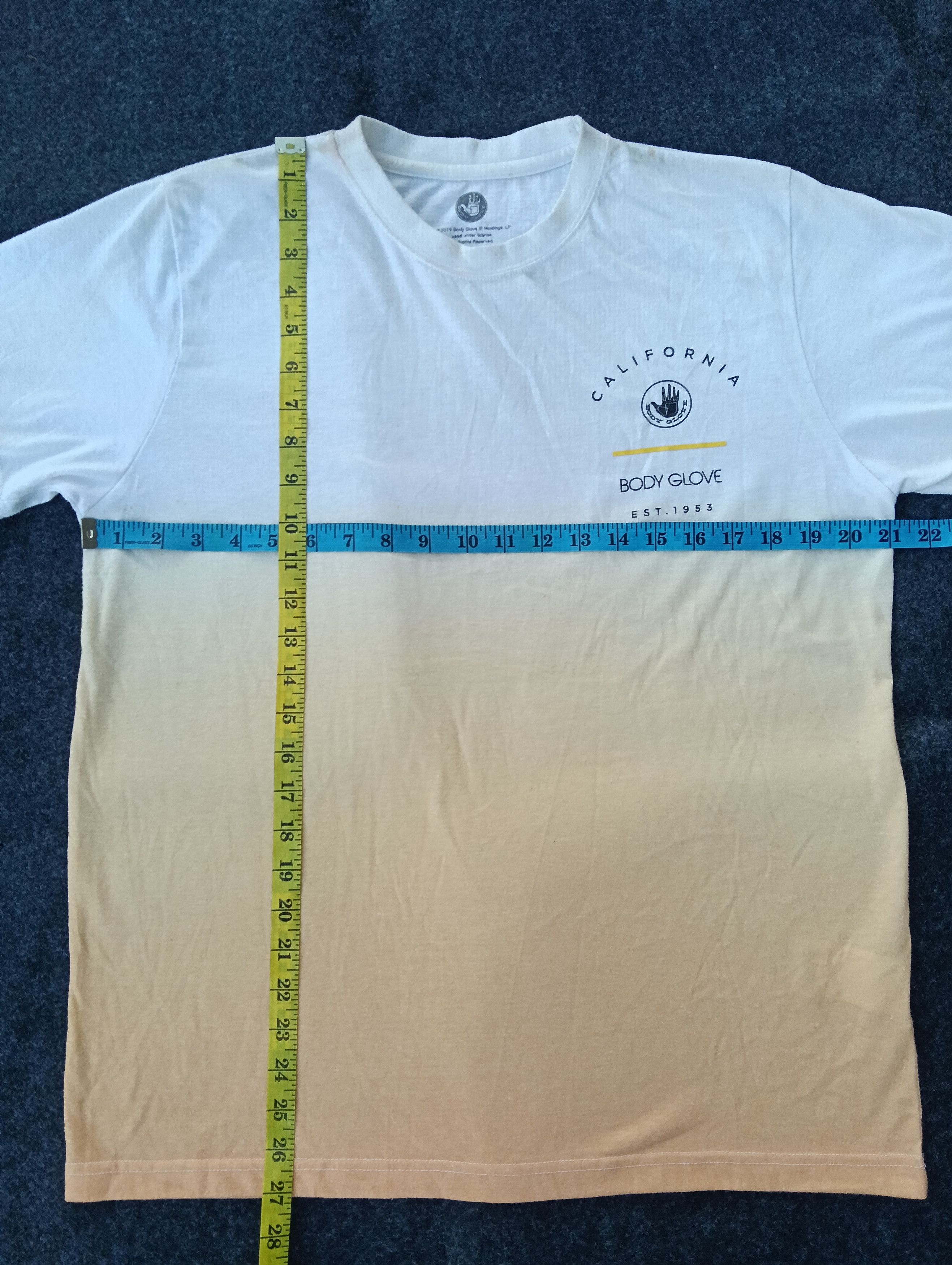 Billabong × Body Glove × Volcom Y2K 2 tone body Glove California Tshirt copyright 2019 Size US L / EU 52-54 / 3 - 3 Thumbnail