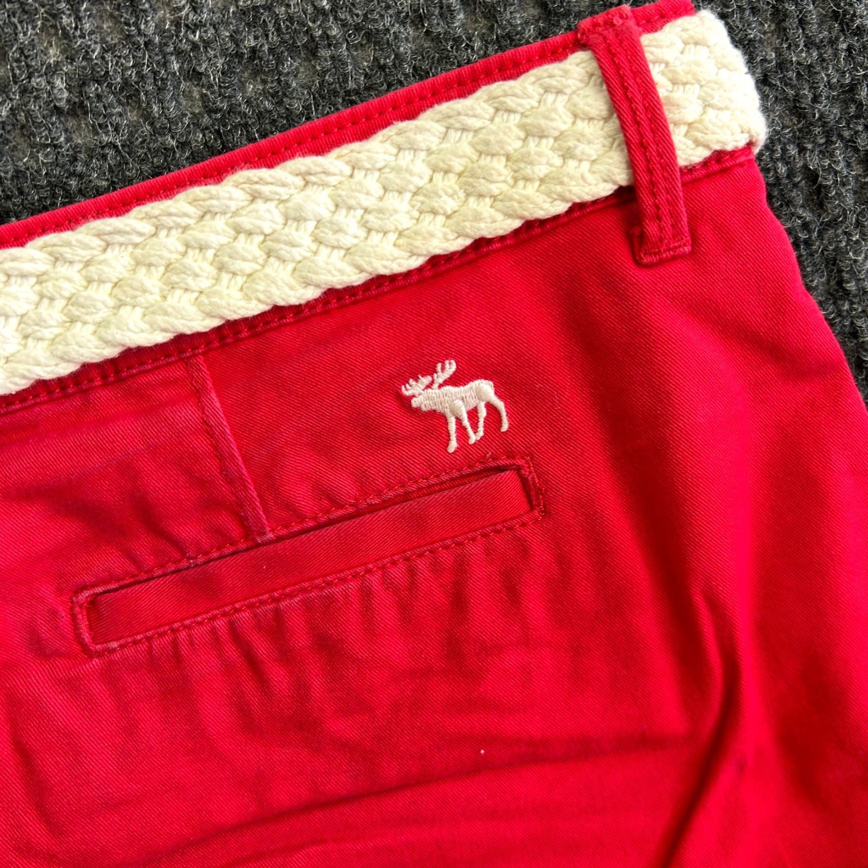 Abercrombie & Fitch VINTAGE Abercrombie & Fitch Womens Chino Shorts Red Belted Cuffed 8 29 90s Y2K Boots? Size 30" / US 8 / IT 44 - 3 Thumbnail