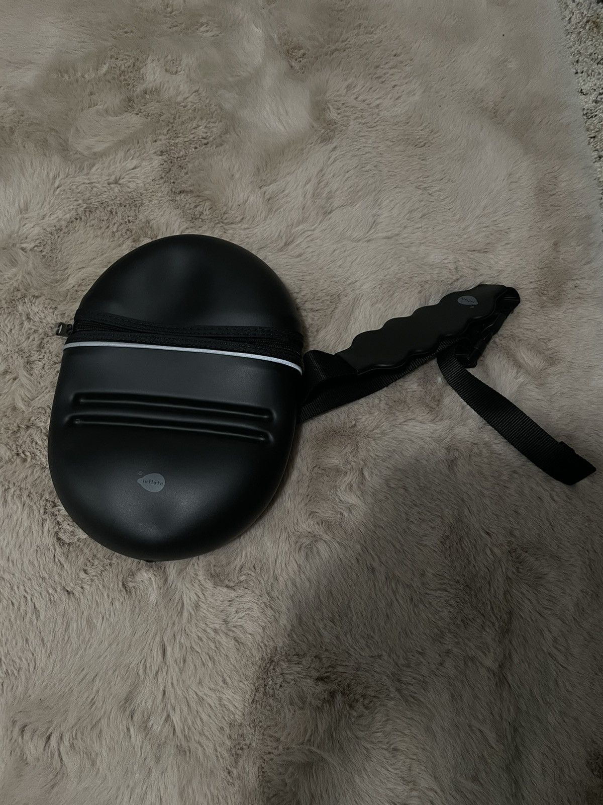 image of Craig Morrison Black Inflate Pod Bag, Men's