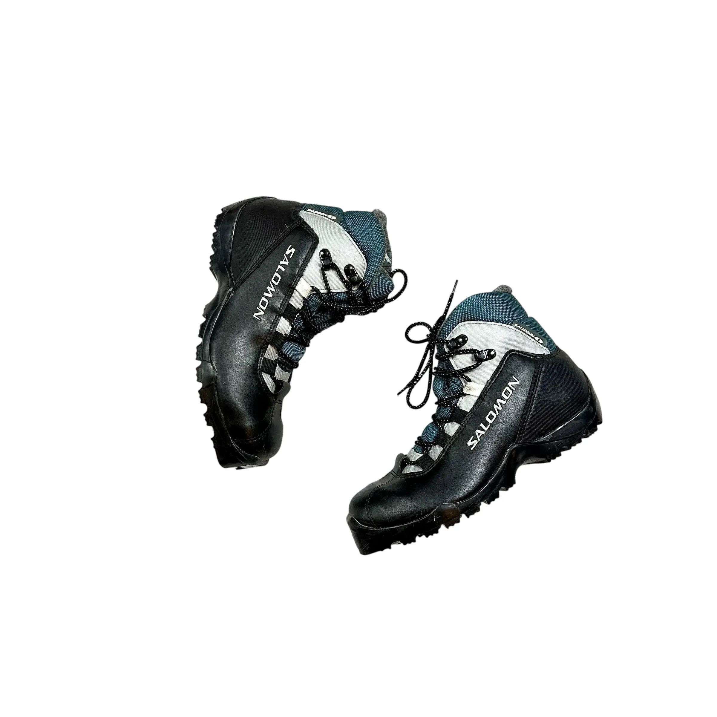 Salomon Salomon outdoor ski boots Size US 6 / EU 39 - 2 Thumbnail
