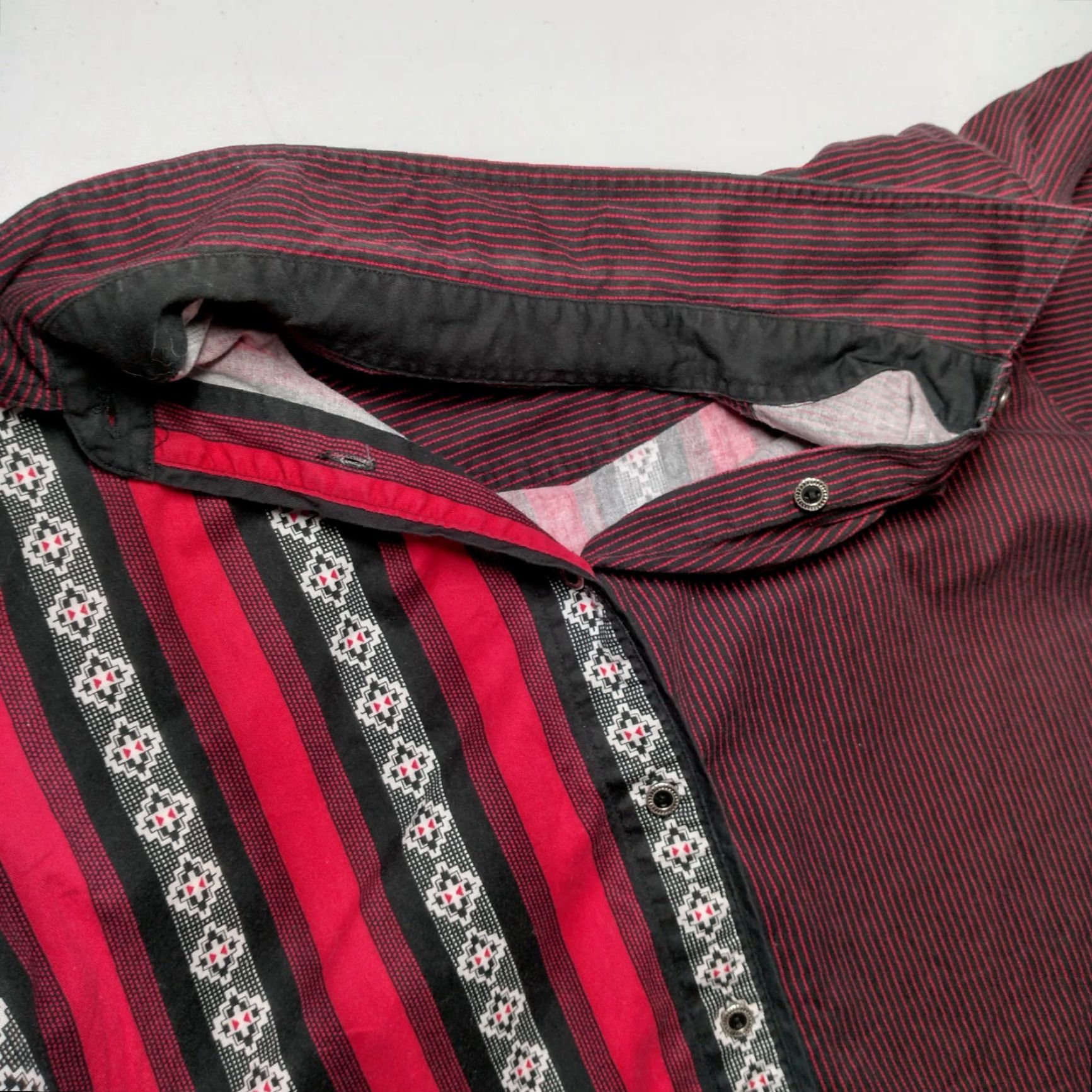 Wrangler VINTAGE Wrangler Shirt Women XL Red Black Stripe Southwestern Geometric Western Button-Up Size XL / US 12-14 / IT 48-50 - 7 Thumbnail