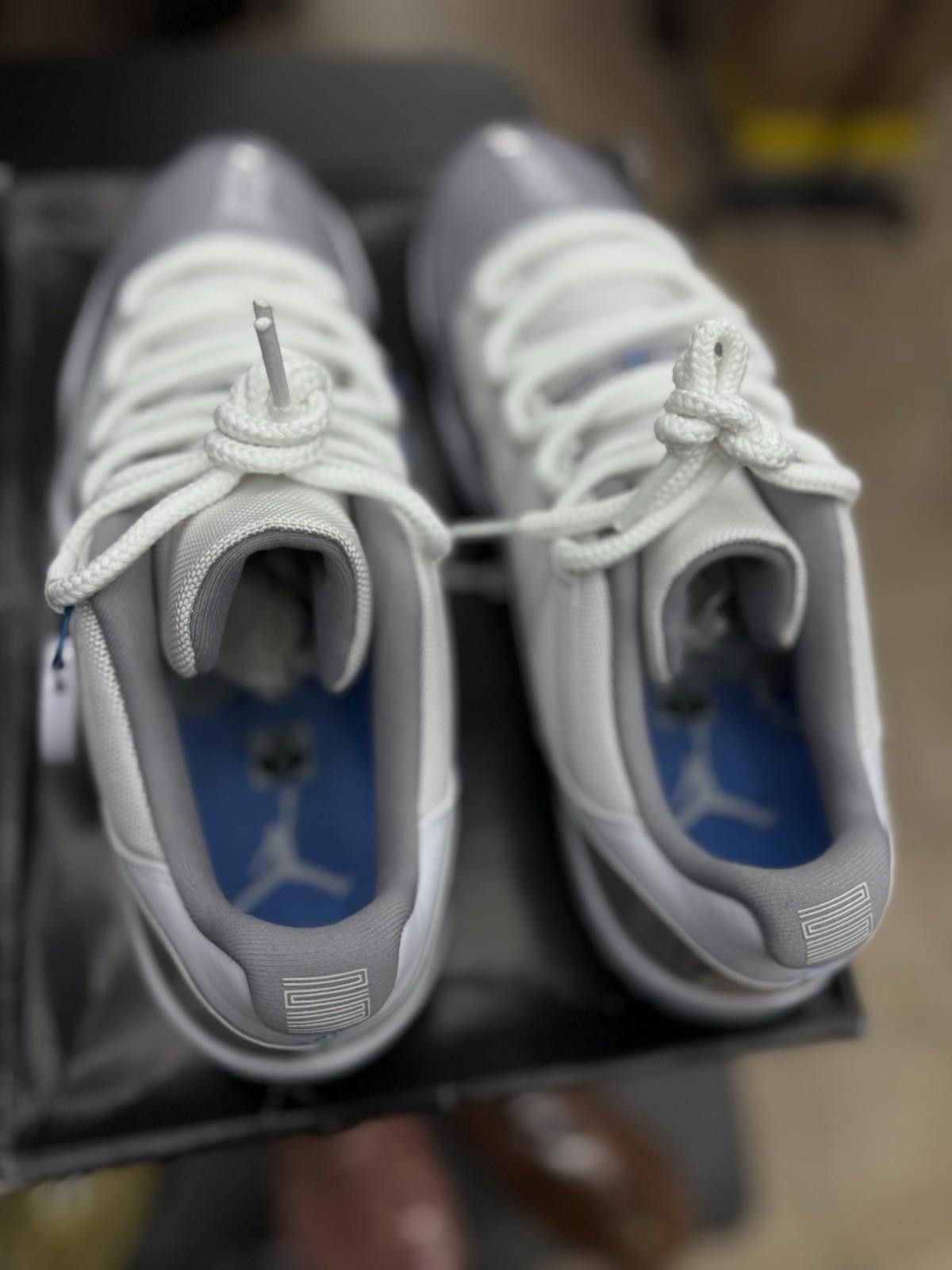Jordan Brand Air Jordan 11 Retro Low Cement Grey White UNC Blue Size 13 Size US 13 / EU 46 - 8 Thumbnail
