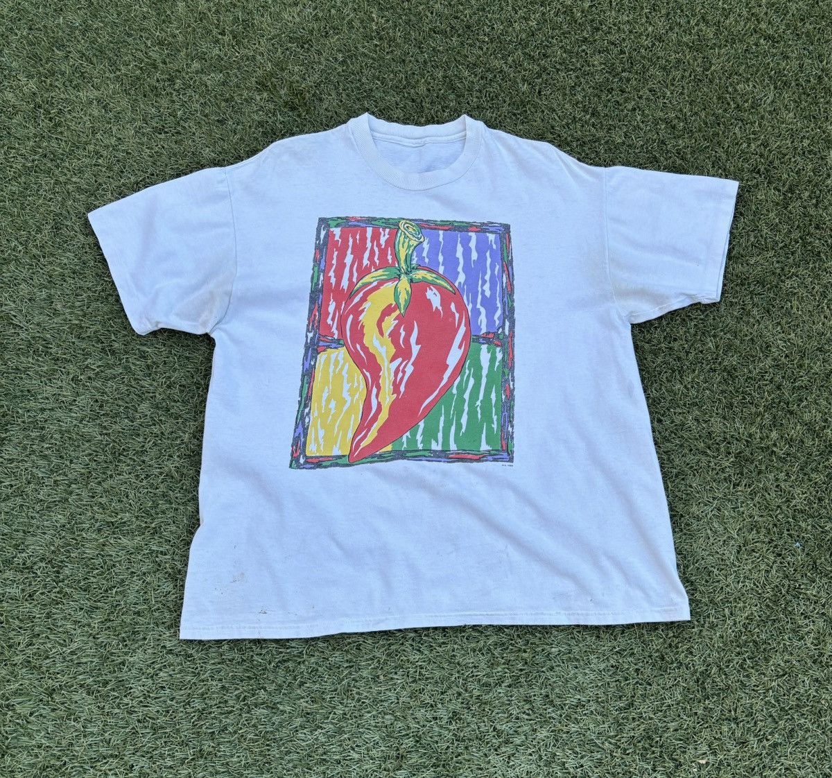 Other Vintage 90s Chili Pepper art t shirt Size US XL / EU 56 / 4 - 1 Thumbnail
