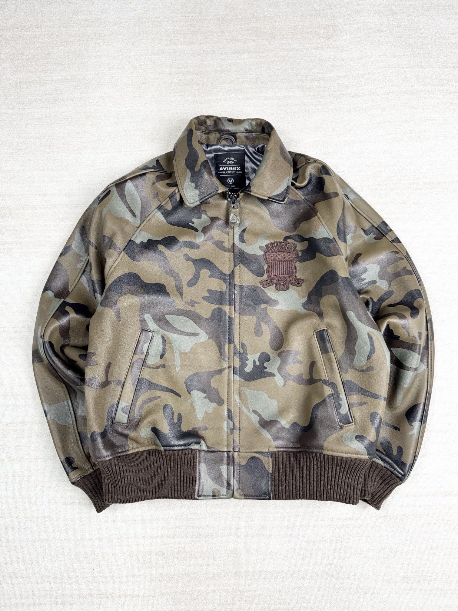 Avirex camo leather jacket Size US L / EU 52-54 / 3 - 1 Thumbnail