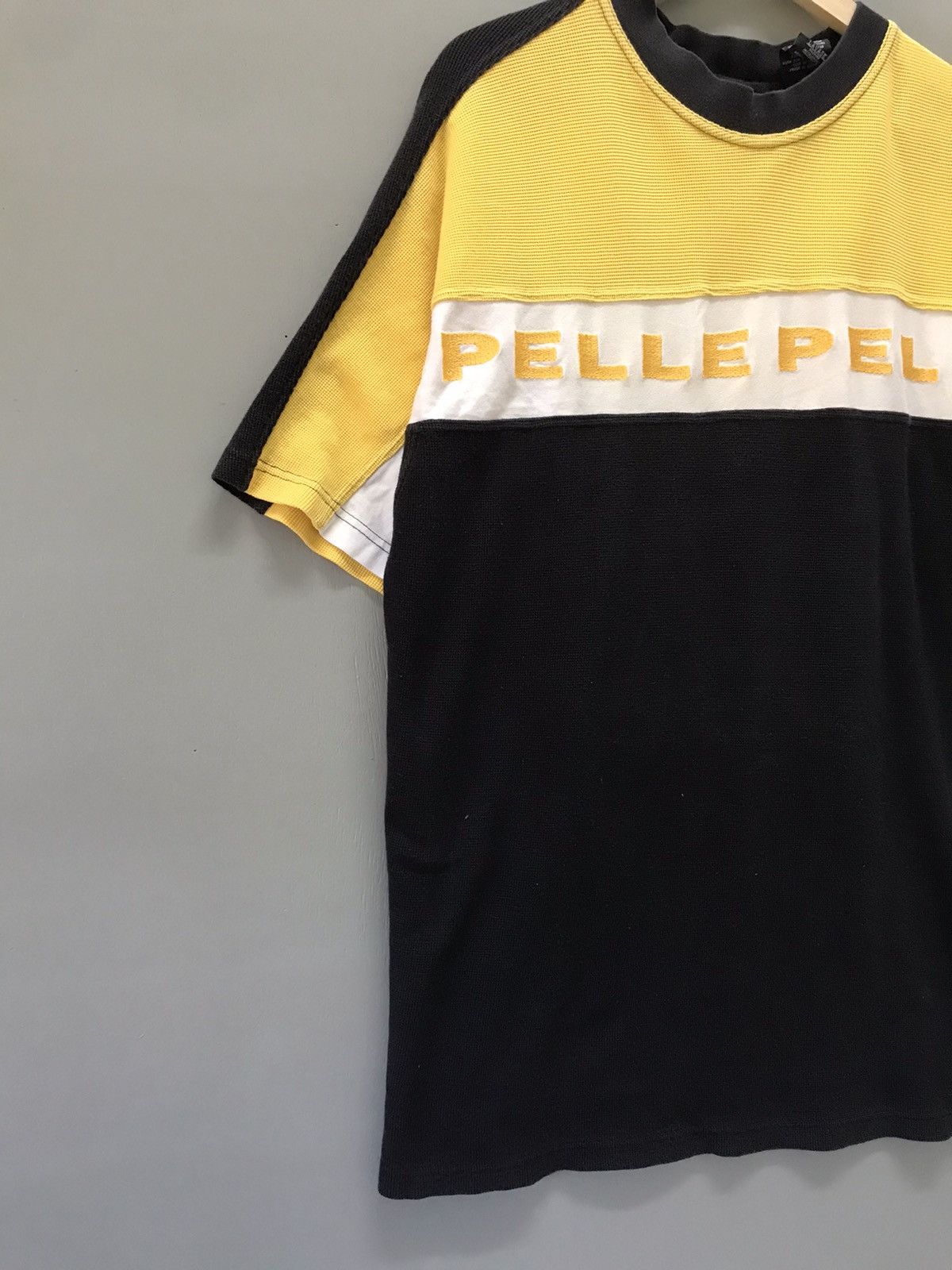 Pelle Pelle Vintage 90s Pelle Pelle Embroidered Spellout T-shirts Size US L / EU 52-54 / 3 - 2 Thumbnail