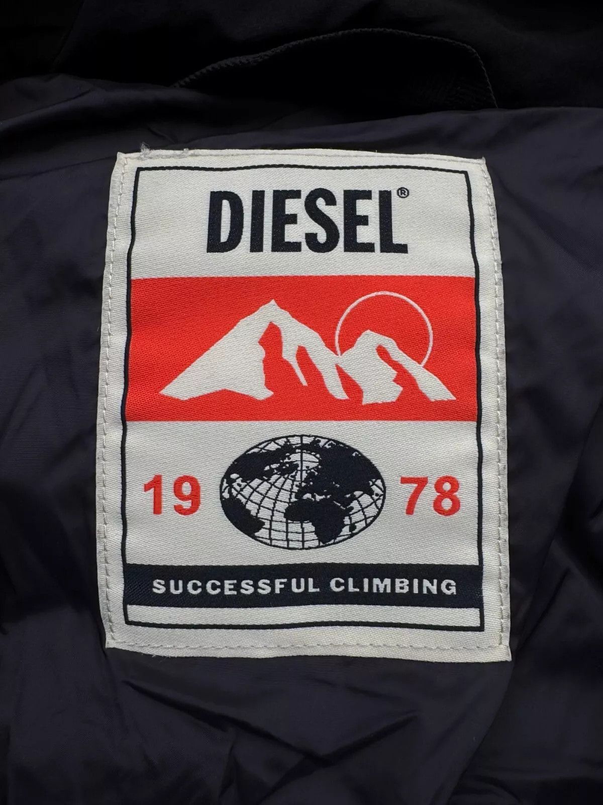 Diesel Diesel Winter Down Parka (V171)(D10) Size US L / EU 52-54 / 3 - 5 Thumbnail