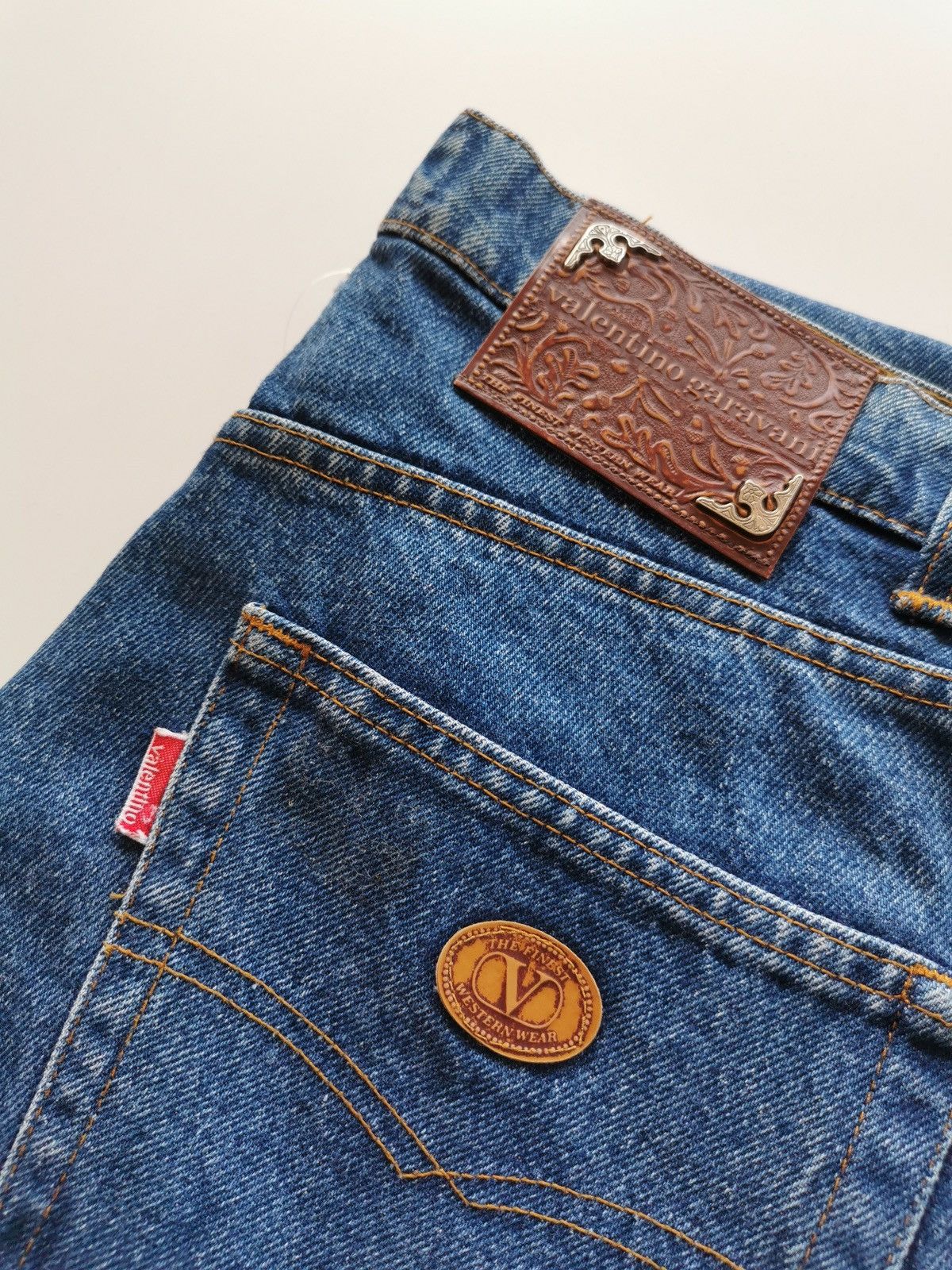 Valentino Valentino Garavani Denim Jeans (Size 30x44.5) Size US 30 / EU 46 - 4 Thumbnail