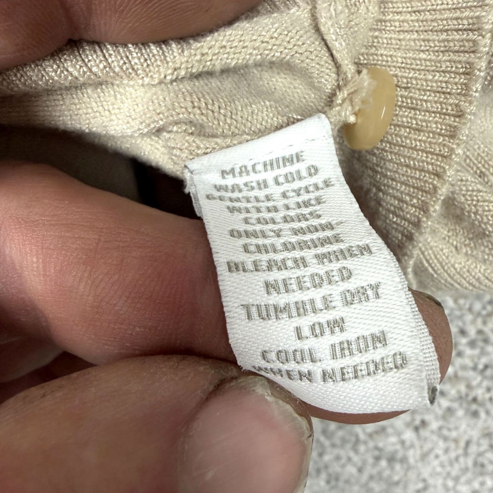 Charter Club VINTAGE Charter Club Cardigan Shirt Womens L Beige Tan Lightweight Knit Crew Neck Button Front 70% Rayon 30% Nylon Fall Casual Tight-Knit Size L / US 10 / IT 46 - 7 Thumbnail