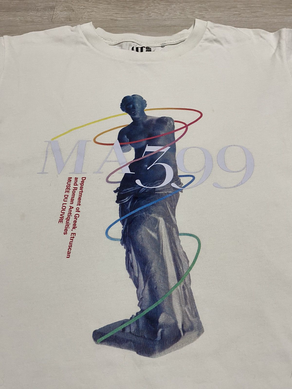 Uniqlo Uniqlo x Peter Saville Musee Du Louvre size M Size US M / EU 48-50 / 2 - 3 Thumbnail