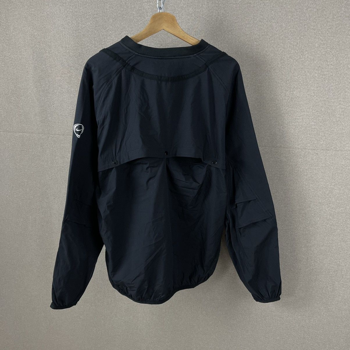 Nike VINTAGE 90s NIKE JUVENTUS NYLON JACKET / CREWNECK Size US XL / EU 56 / 4 - 5 Thumbnail