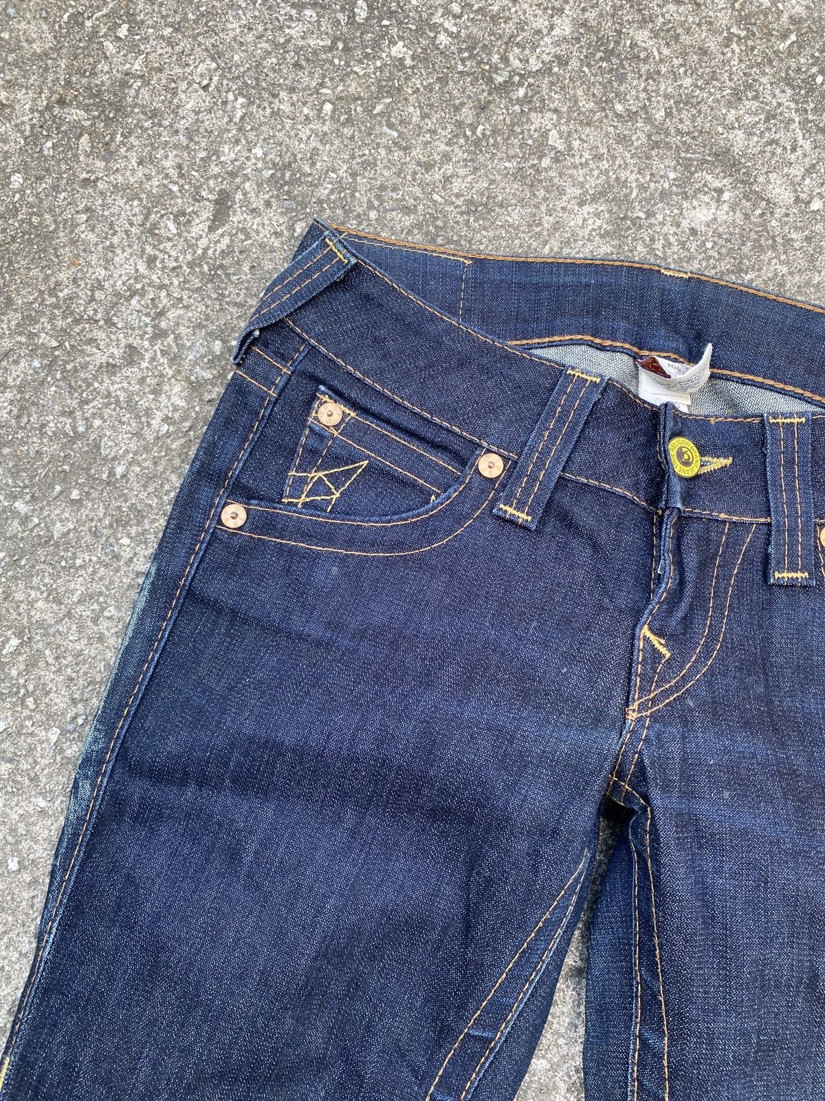 True Religion True Religion Indigo Blue Low Rise Flare Jeans Size 26" / US 2 / IT 38 - 10 Thumbnail