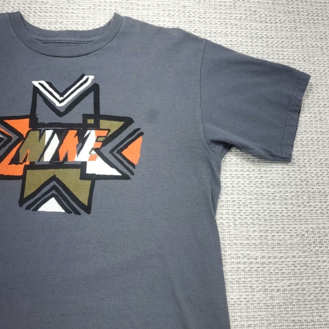 Nike Nike Graphic Tee shirt Adult M Short Sleeve Gray Regular Fit Swoosh T-Shirt Mens Size US M / EU 48-50 / 2 - 3 Thumbnail