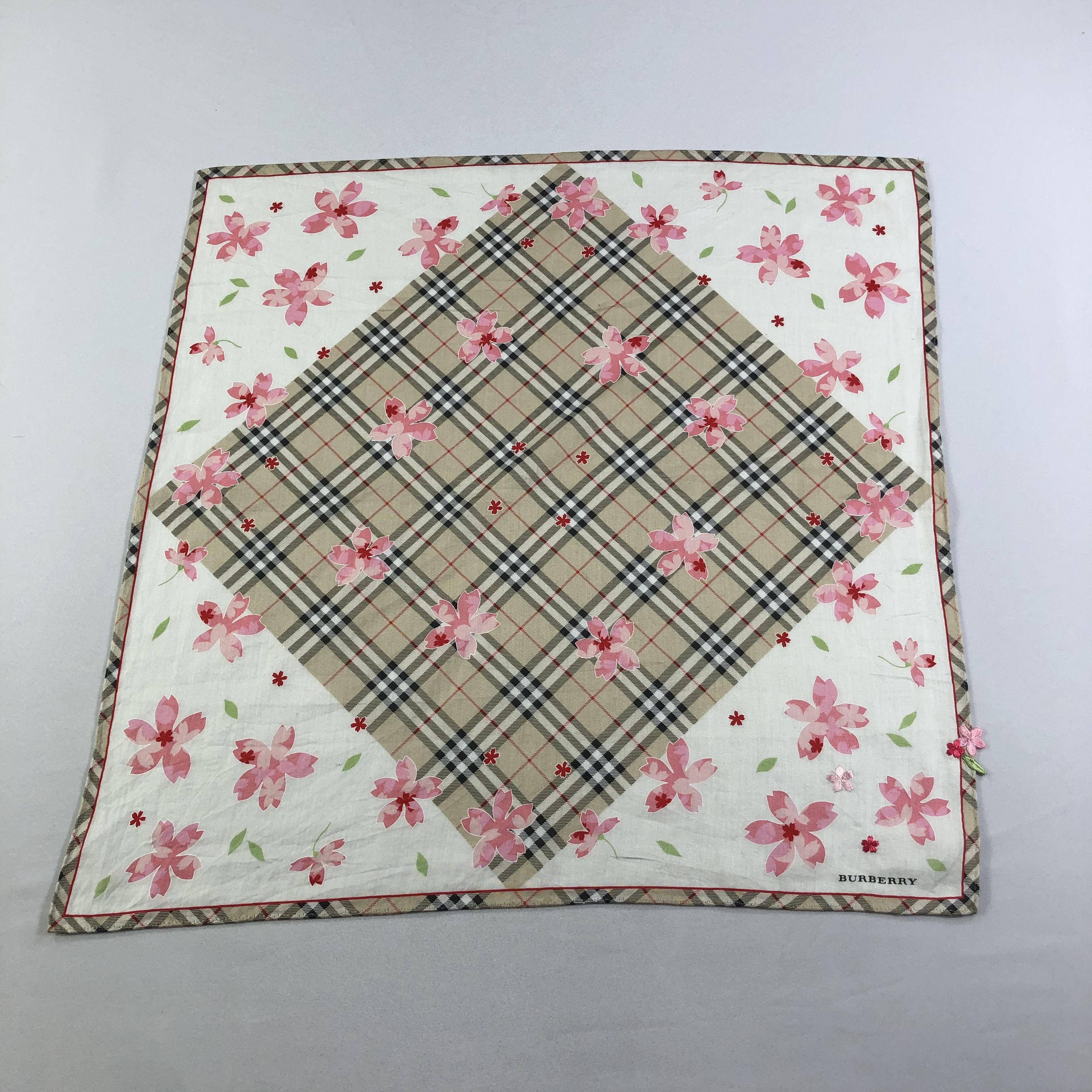 Burberry Burberry Handkerchief Neckerchief Bandana H2188 Size ONE SIZE - 1 Thumbnail