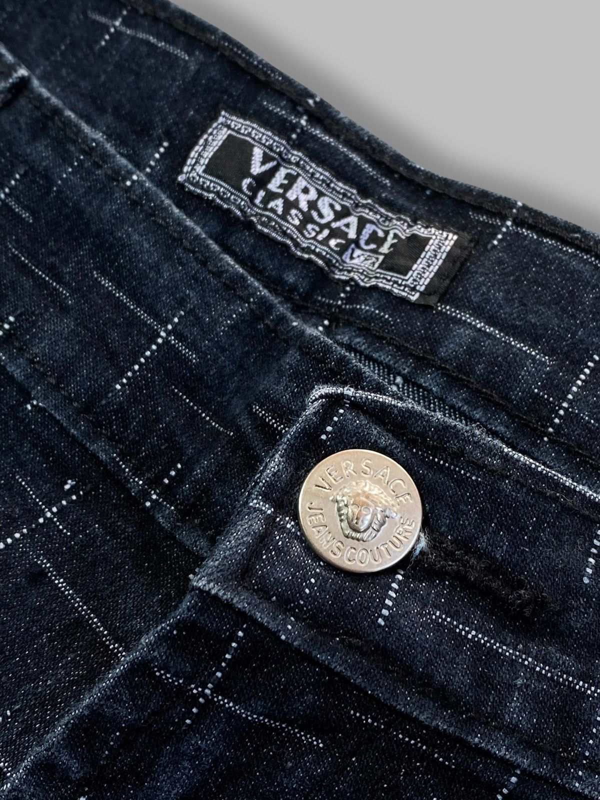 Versace 🔥 VINTAGE 90s VERSACE JEANS COUTURE MONOGRAM DENIM PANTS Y2k Size US 32 / EU 48 - 15 Thumbnail