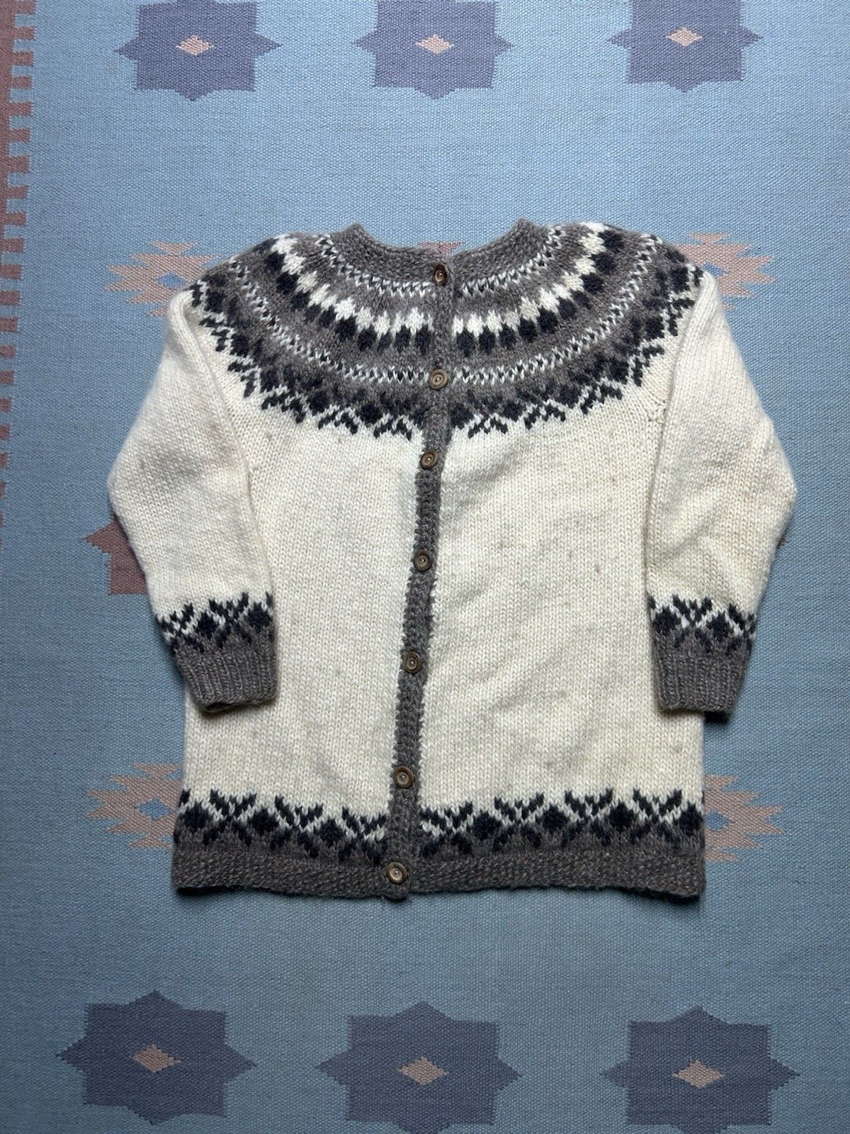 Vintage Vtg hand knit wool sweater cardigan fair isle Nordic L? Size L / US 10 / IT 46 - 1 Thumbnail