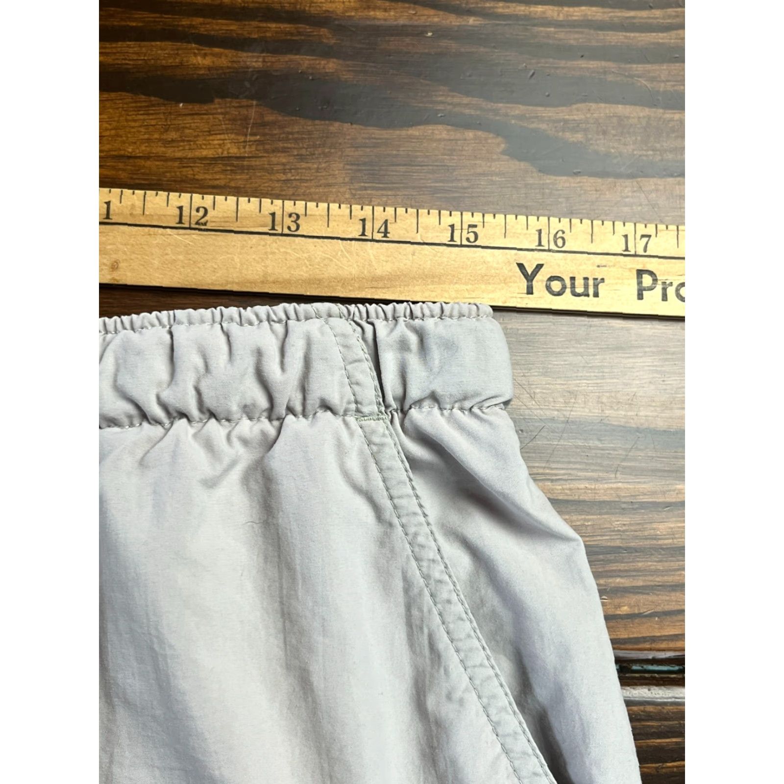 Vintage Columbia Shorts Women's Medium Tan Fishing/Hiking Cargo Pockets Size 32" / US 10 / IT 46 - 4 Thumbnail