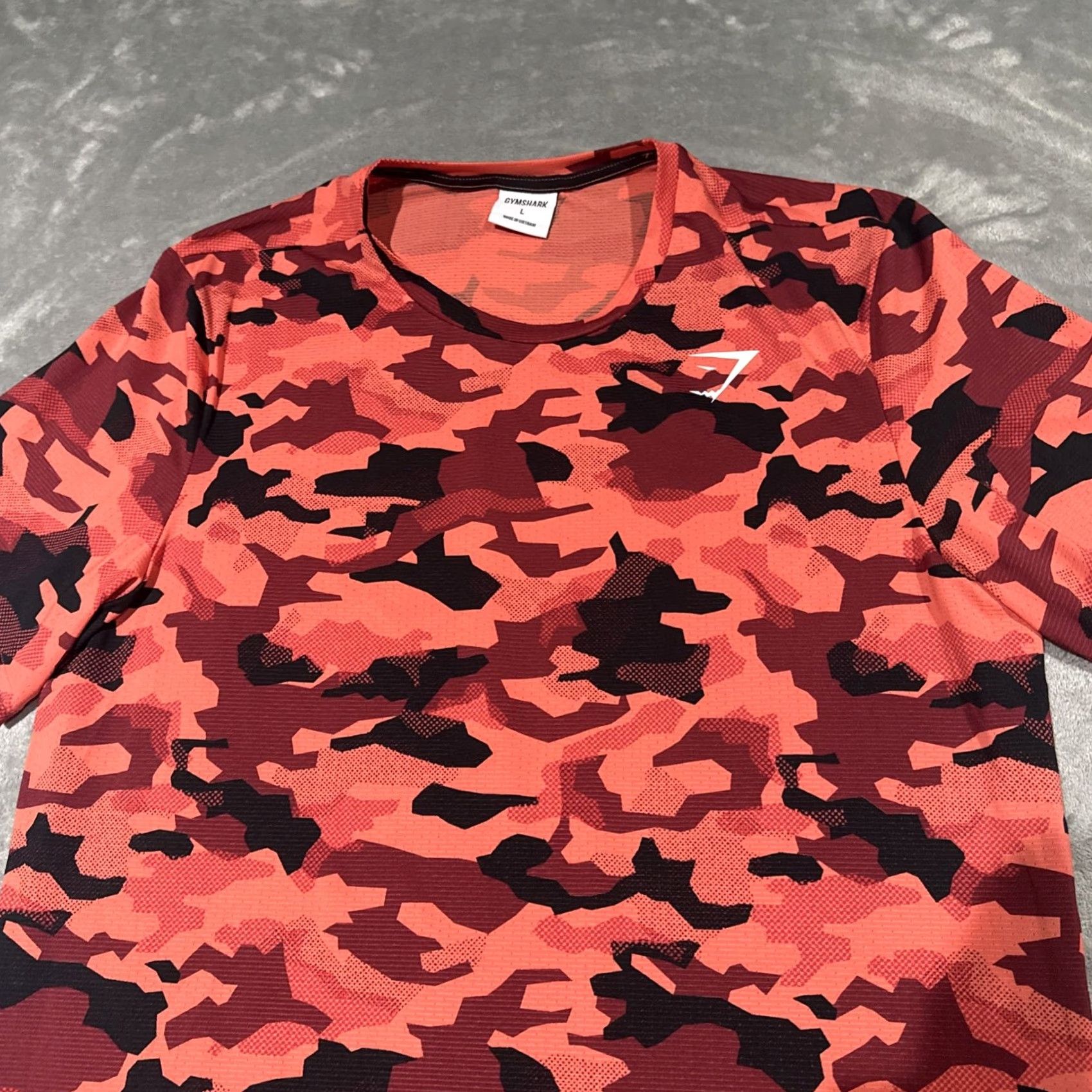 Gymshark Gymshark Shirt Mens Large Red Camo Arrival Camouflage Workout Training Gym Size US L / EU 52-54 / 3 - 2 Thumbnail