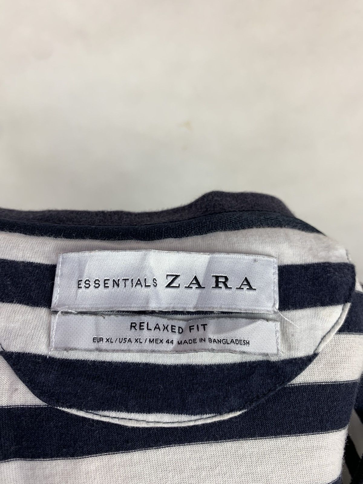 Zara Steals! Zara Essentials Relaxed Fit Stripes Tee Size US M / EU 48-50 / 2 - 4 Thumbnail