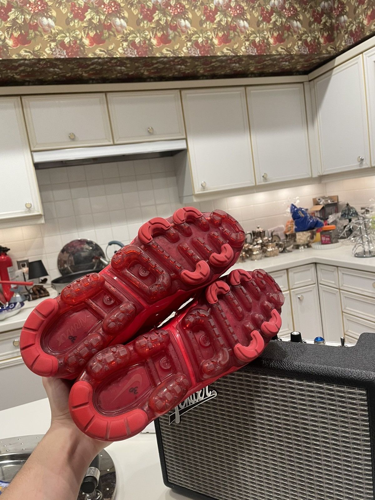 Nike Nike Vapormax Triple Red size 12.5 Size US 12.5 / EU 45-46 - 4 Thumbnail