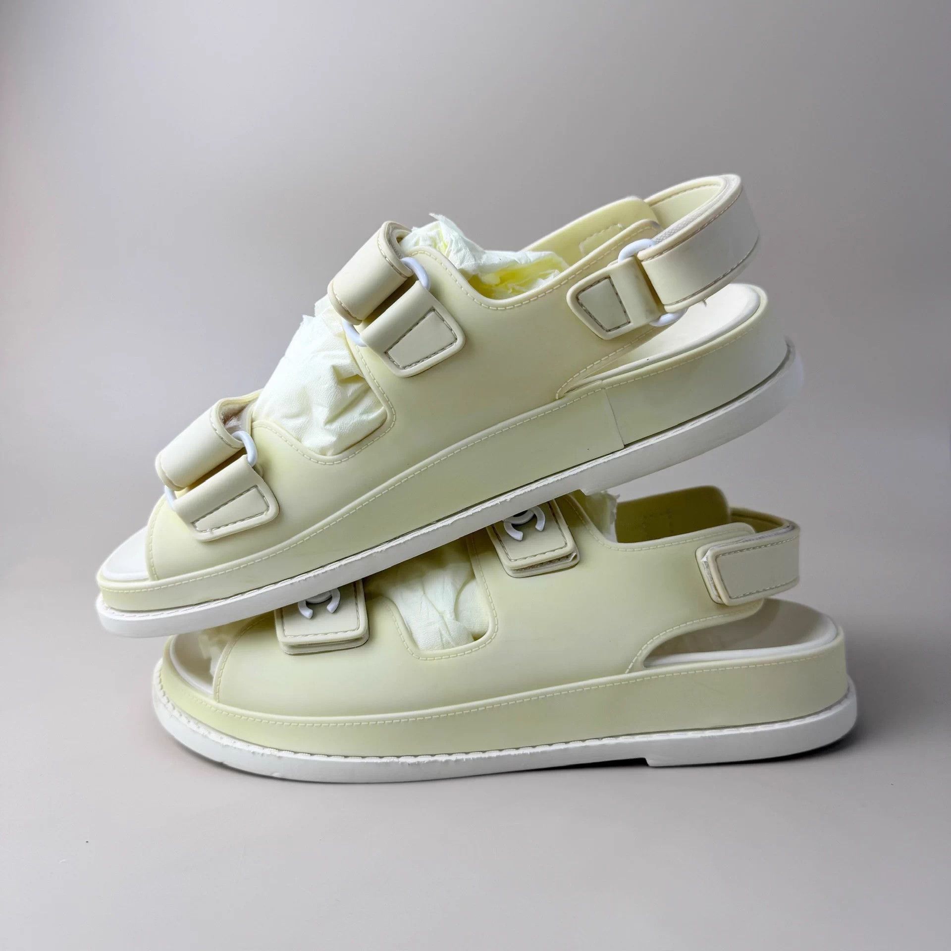Chanel CHANEL Yellow CC Velcro Strap Sandals 37 Size US 6.5 / IT 36.5 - 5 Thumbnail