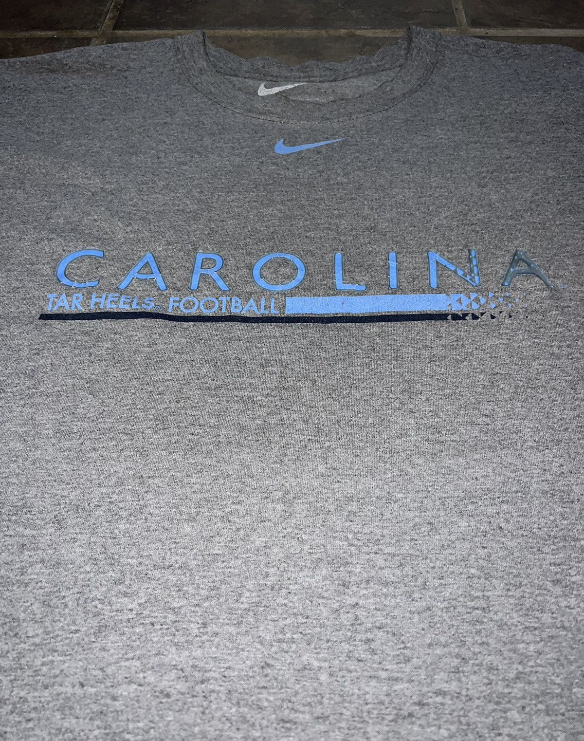 NCAA VINTAGE NIKE UNC TAR HEELS FOOTBALL Size US XXL / EU 58 / 5 - 3 Thumbnail