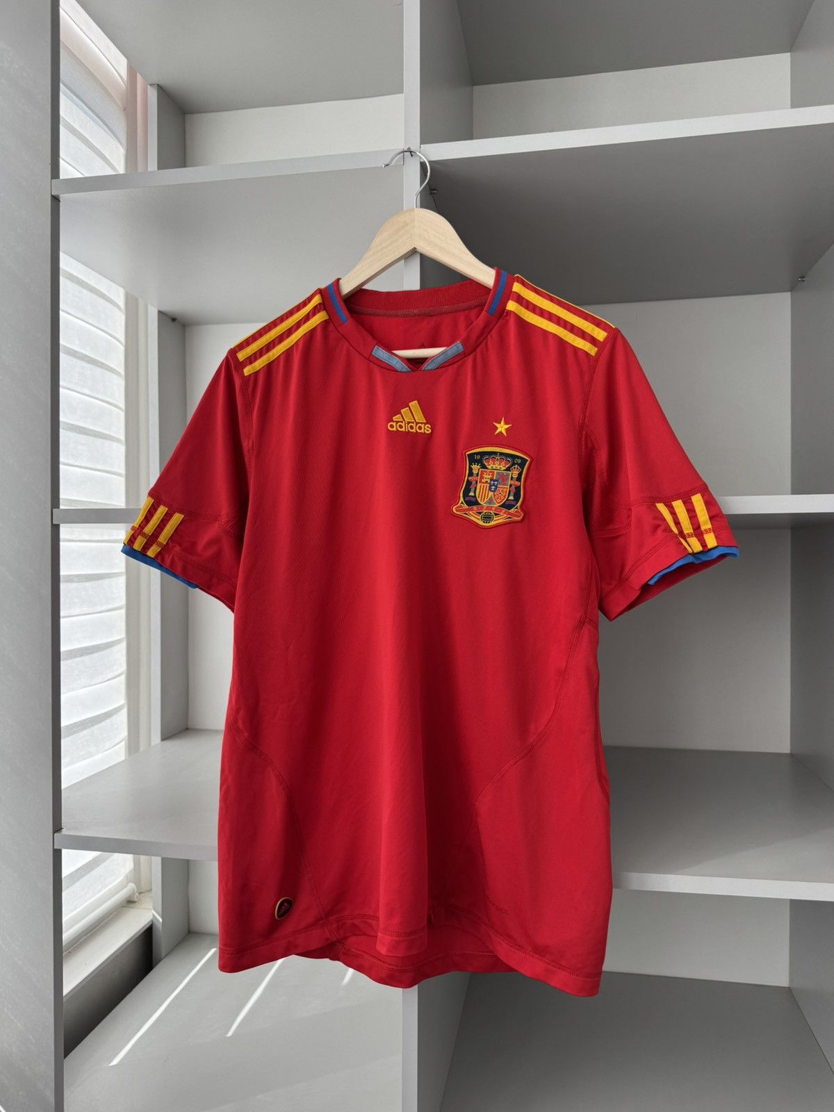Adidas × Vintage Adidas Spain 2012 2013 Soccer Vintage Uefa Jersey Size US M / EU 48-50 / 2 - 1 Thumbnail