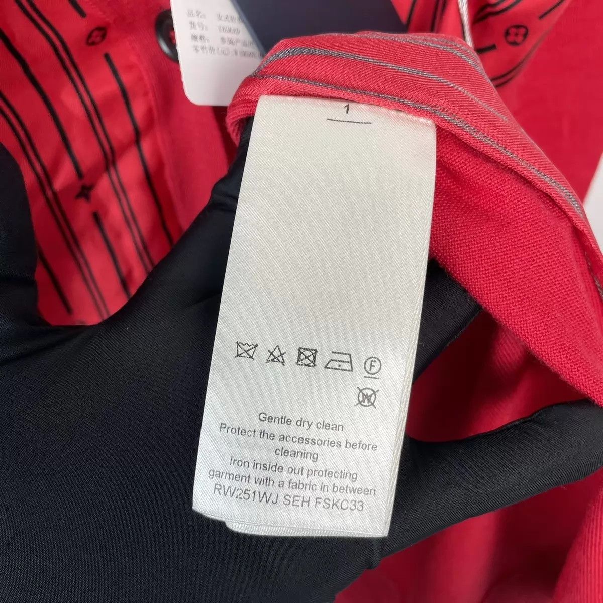 Louis Vuitton LV Red Shirt L Size L / US 10 / IT 46 - 6 Thumbnail