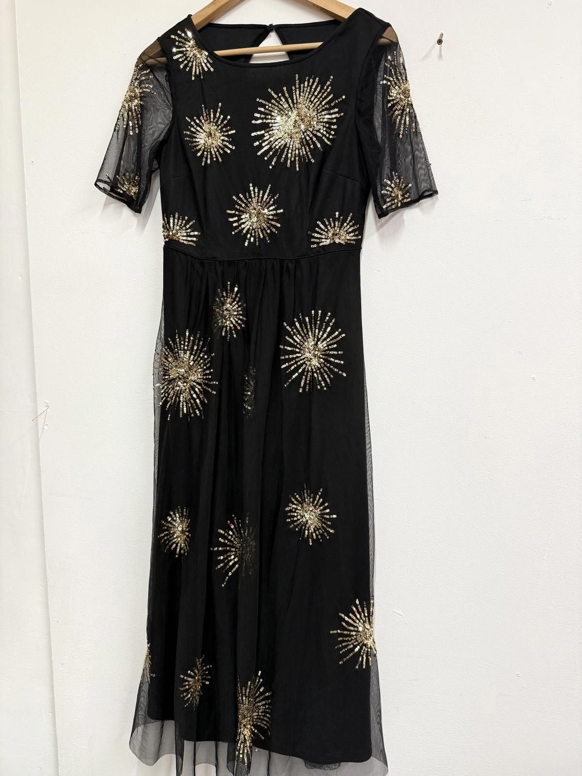 Earnest Sewn Black Evening Dress with Gold Sequin Embellishments Size M / US 6-8 / IT 42-44 - 1 Thumbnail