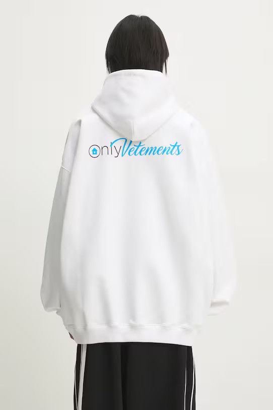 Vetements o1h1sh10525 Oversized Hoodie in White Size US M / EU 48-50 / 2 - 3 Thumbnail