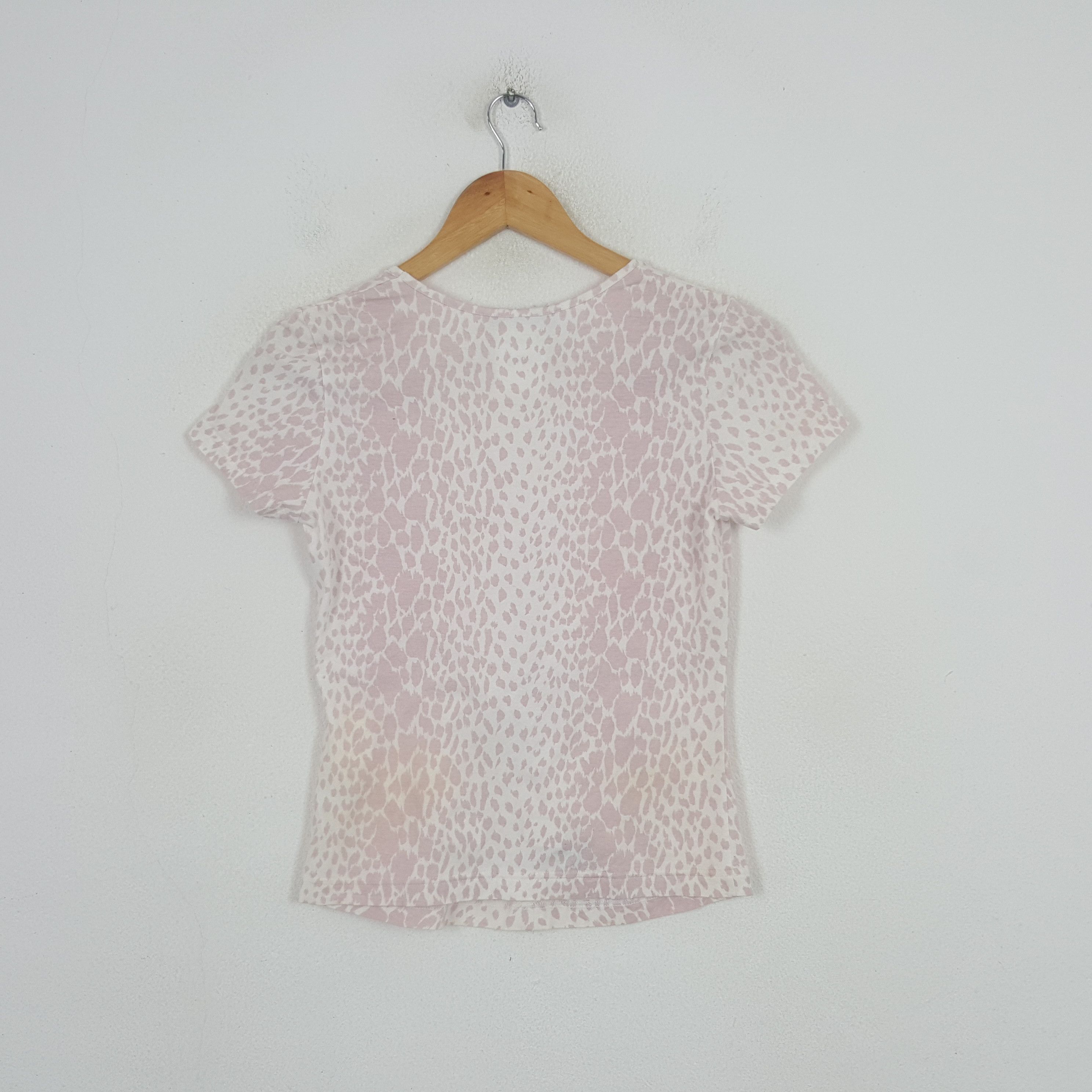 Givenchy Vintage Givenchy Luxury Brand Tshirt RR21 Size XS / US 0-2 / IT 36-38 - 2 Thumbnail