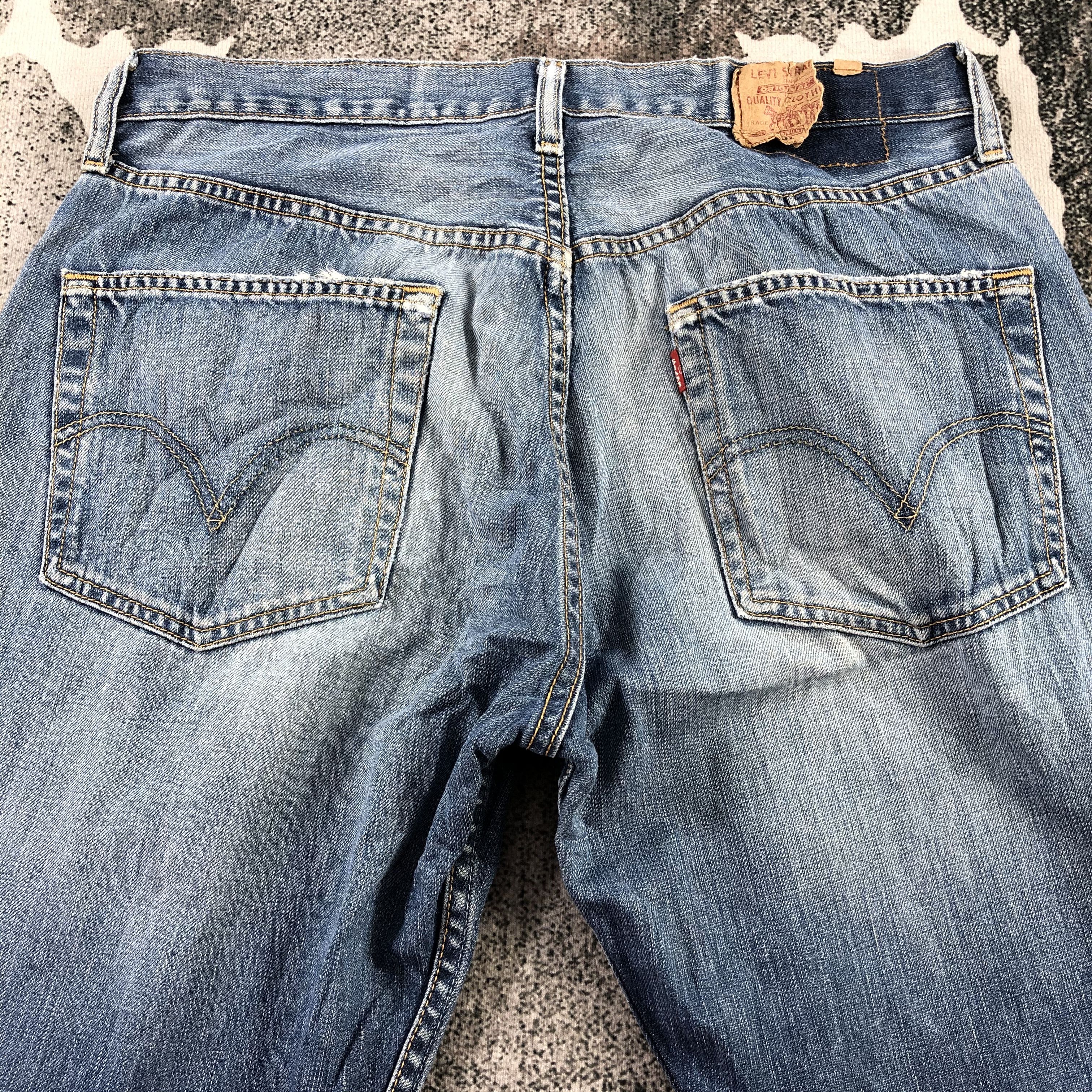 Levi's Vintage Levis 501 Jeans Faded Blue Denim KJ1292 Size US 32 / EU 48 - 4 Thumbnail