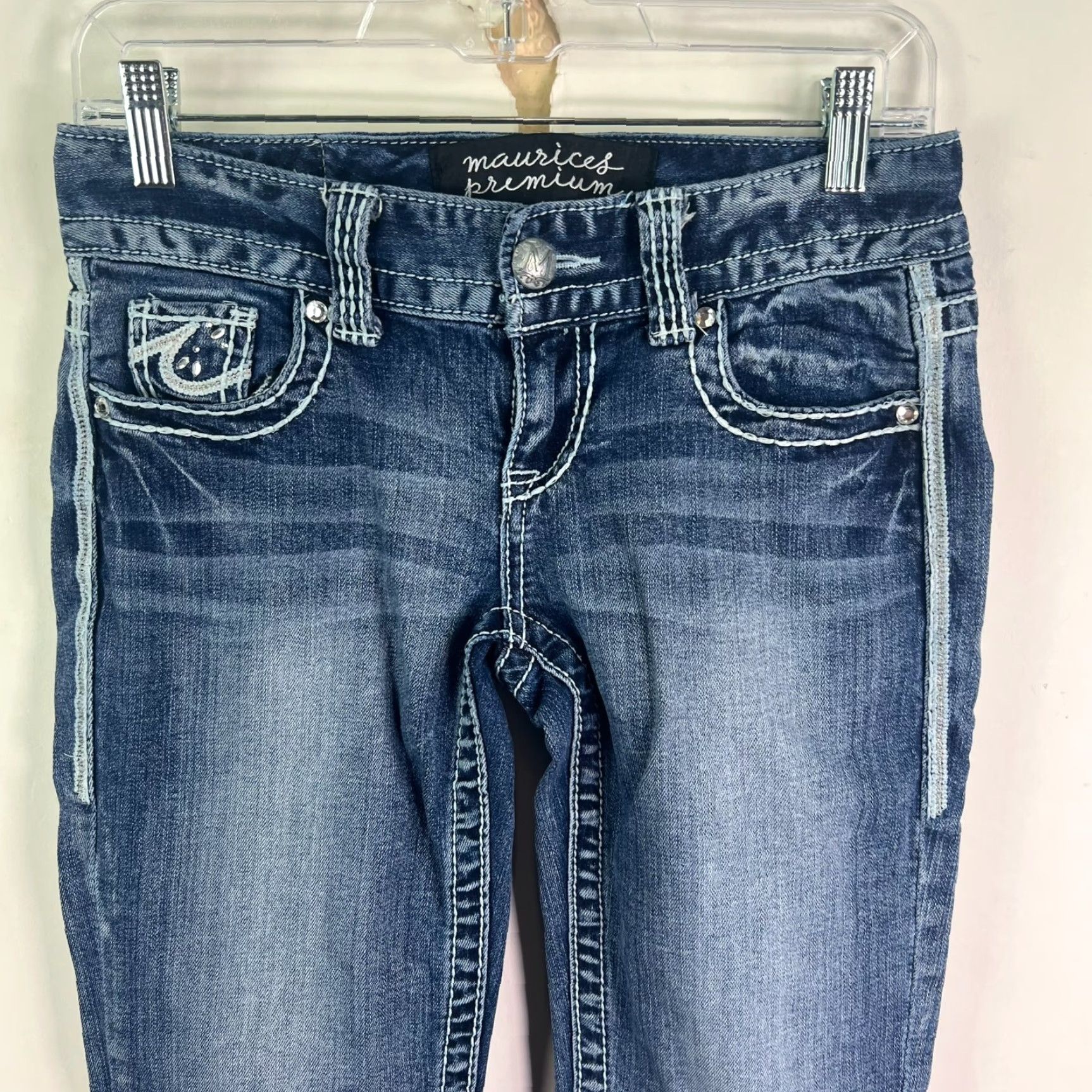 Vintage Maurices Cropped Jeans Blue Denim Low Rise Womens Size 1/2 Embroidered Regular Fit 90s Bohemian Size 25" / US 0 / IT 36 - 2 Thumbnail