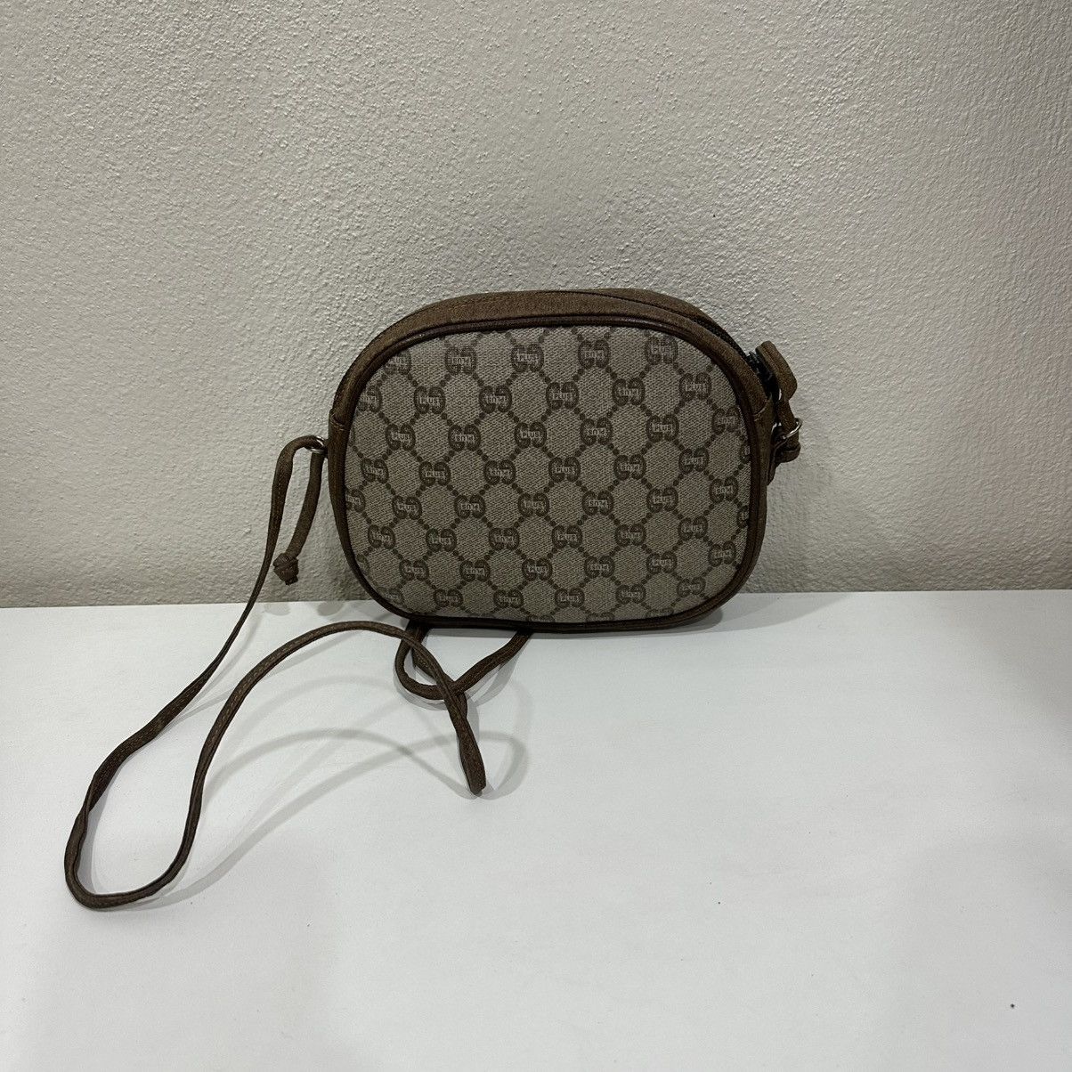 Gucci ‼️YES‼️ VINTAGE GUCCI GG PLUS CROSSBODY SHOULDER BAG Size ONE SIZE - 3 Thumbnail