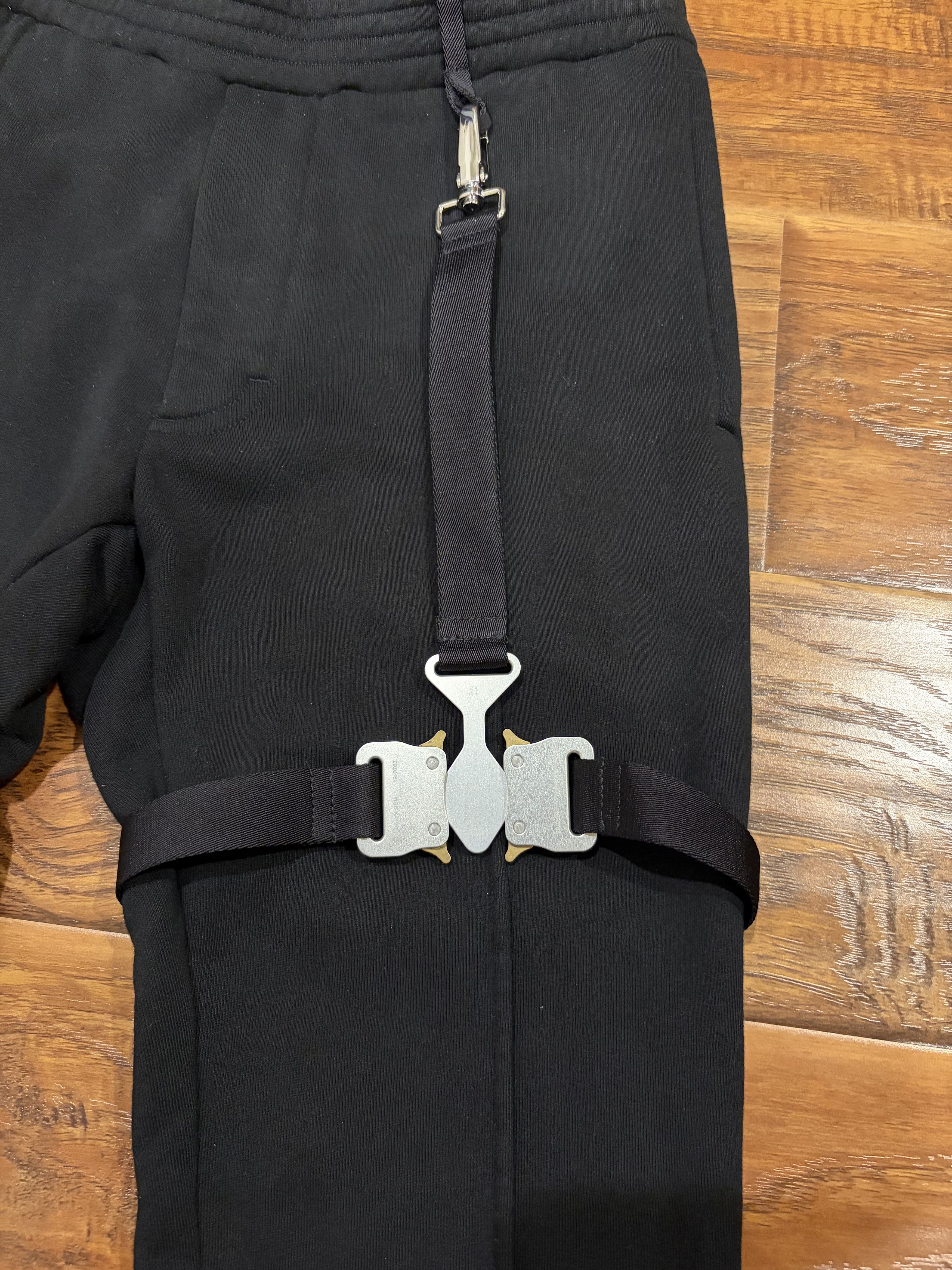 1017 ALYX 9SM Alyx TRICON BUCKLE SWEATPANT - BLACK Size US 32 / EU 48 - 2 Thumbnail
