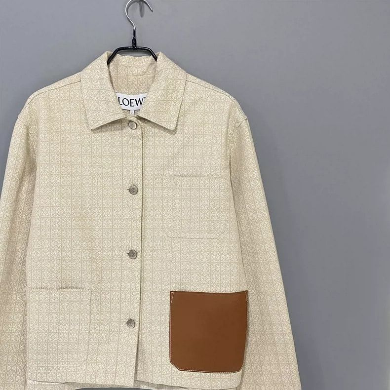 Loewe Loewe size 34 Beige full printed leather coat Size S / US 4 / IT 40 - 2 Thumbnail
