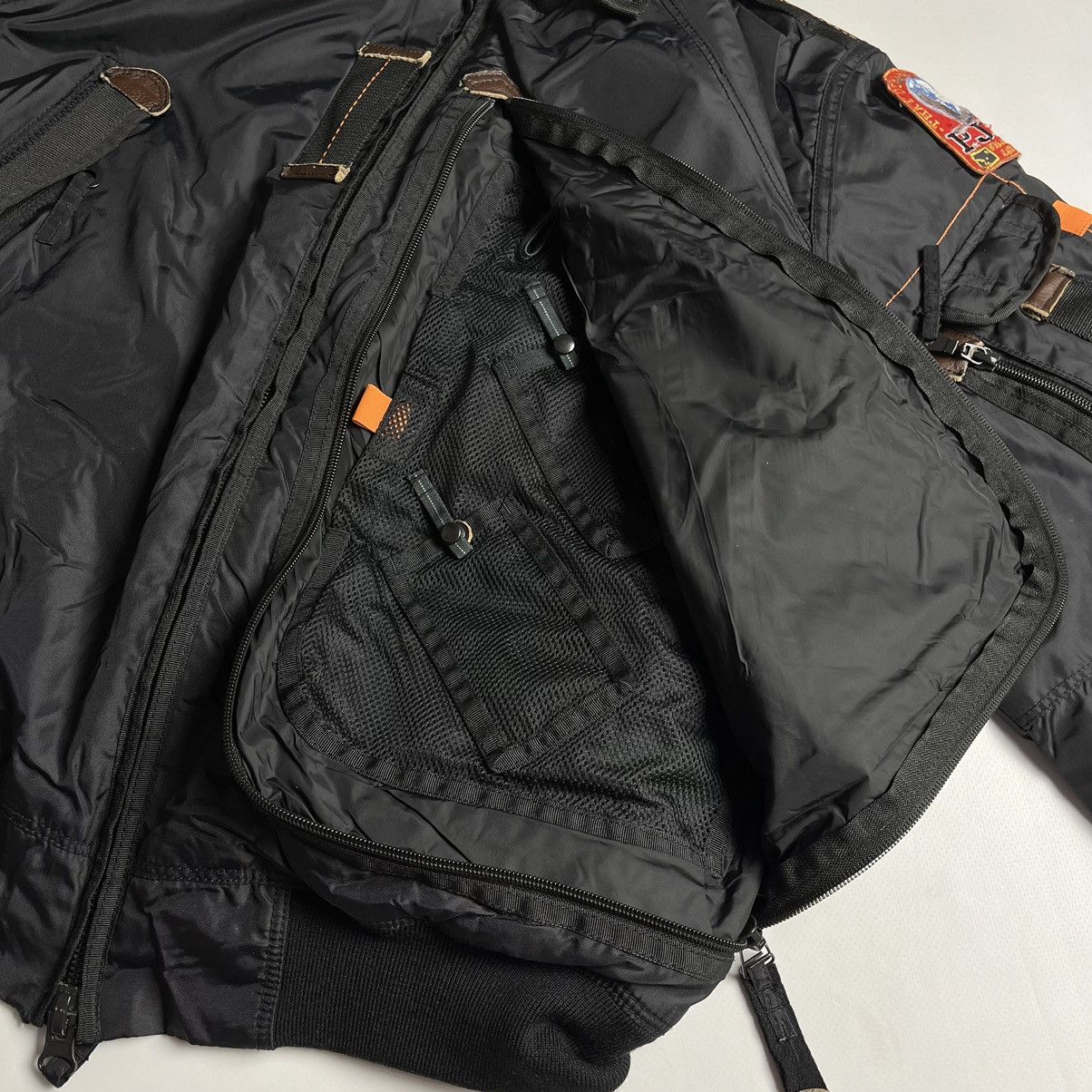 Parajumpers Parajumpers nylon bomber/winter equipment Size US L / EU 52-54 / 3 - 4 Thumbnail