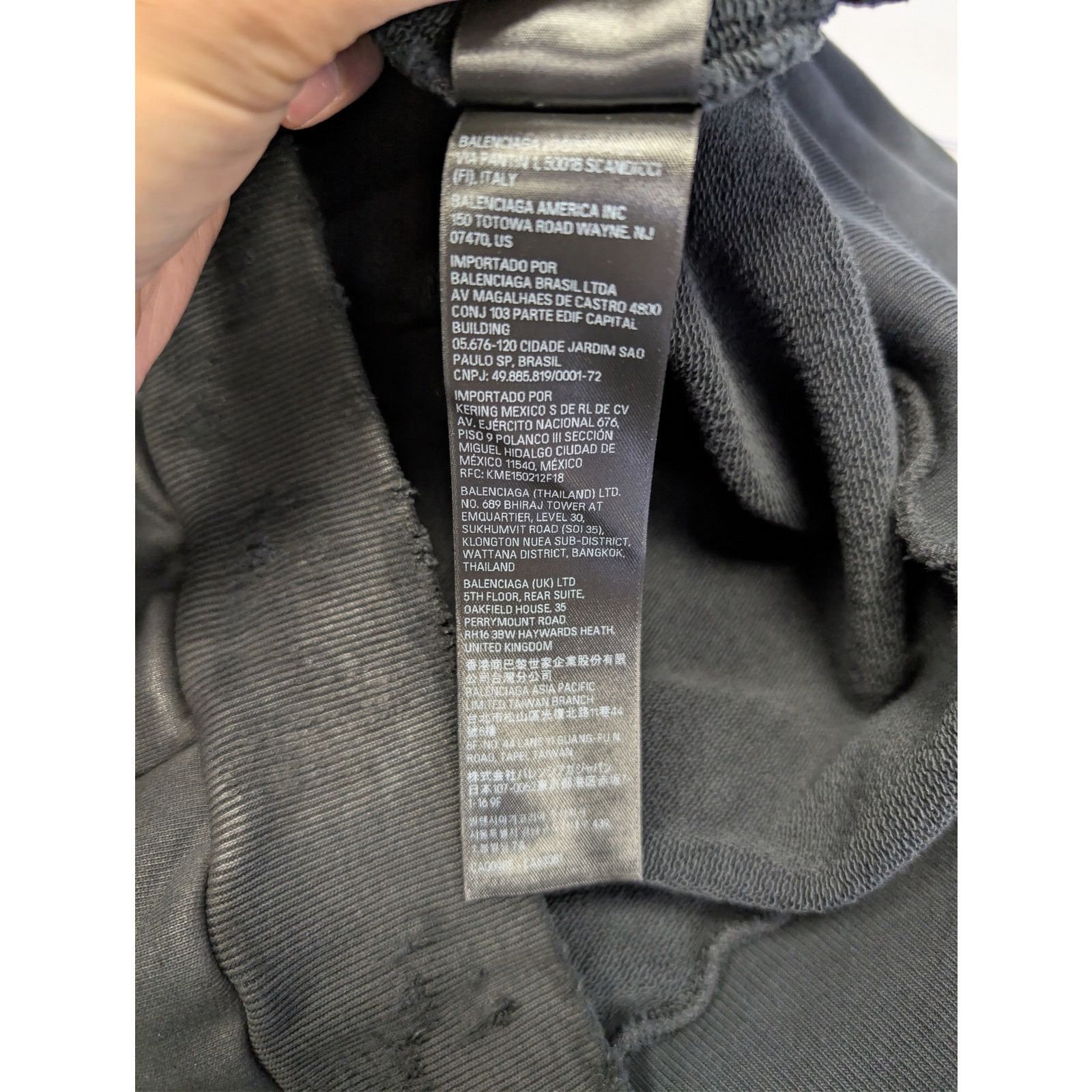 Balenciaga o1rshd1 3B Stencil Molleton Medium Fit Hoodie in Faded Black Size US M / EU 48-50 / 2 - 20 Thumbnail