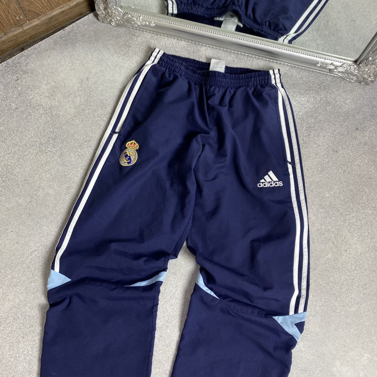 Adidas Vintage Adidas Real Madrid Track Drill Pants Size US 32 / EU 48 - 2 Thumbnail