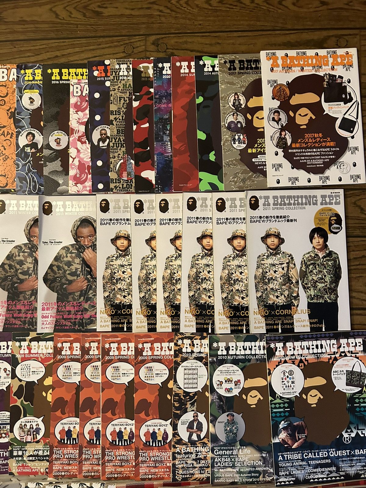 Bape Bape Lookbook Magazines Random Set of 4 Size ONE SIZE - 5 Thumbnail