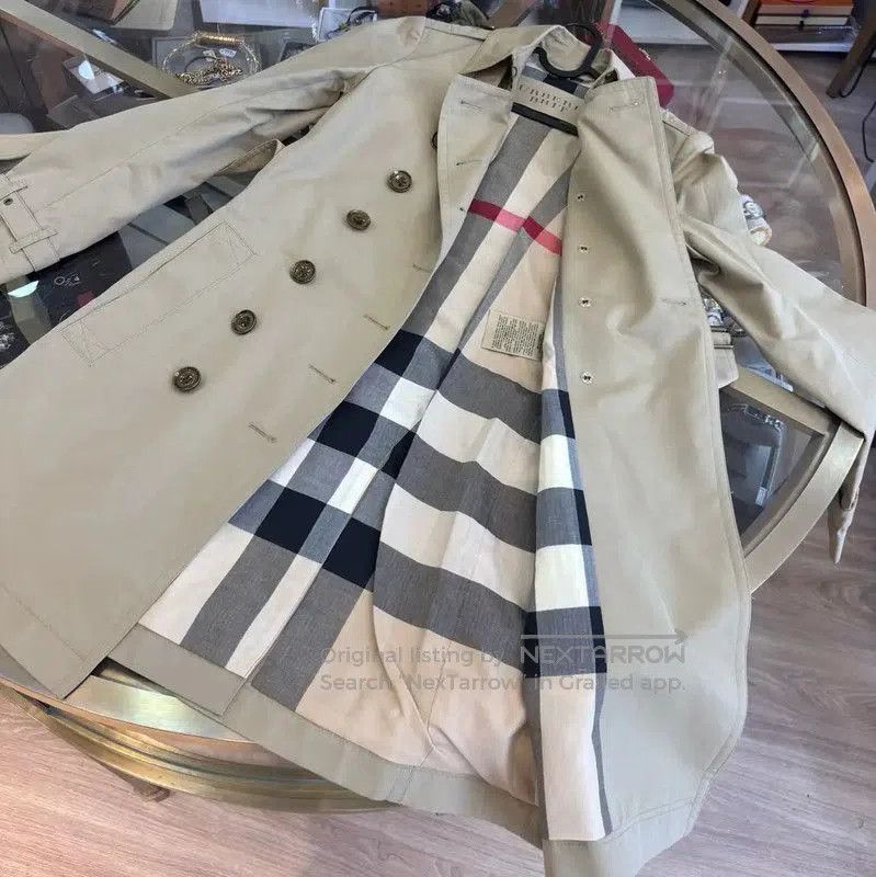Burberry Burberry Khaki Long Trench Coat for Women. Size XS / US 0-2 / IT 36-38 - 3 Thumbnail