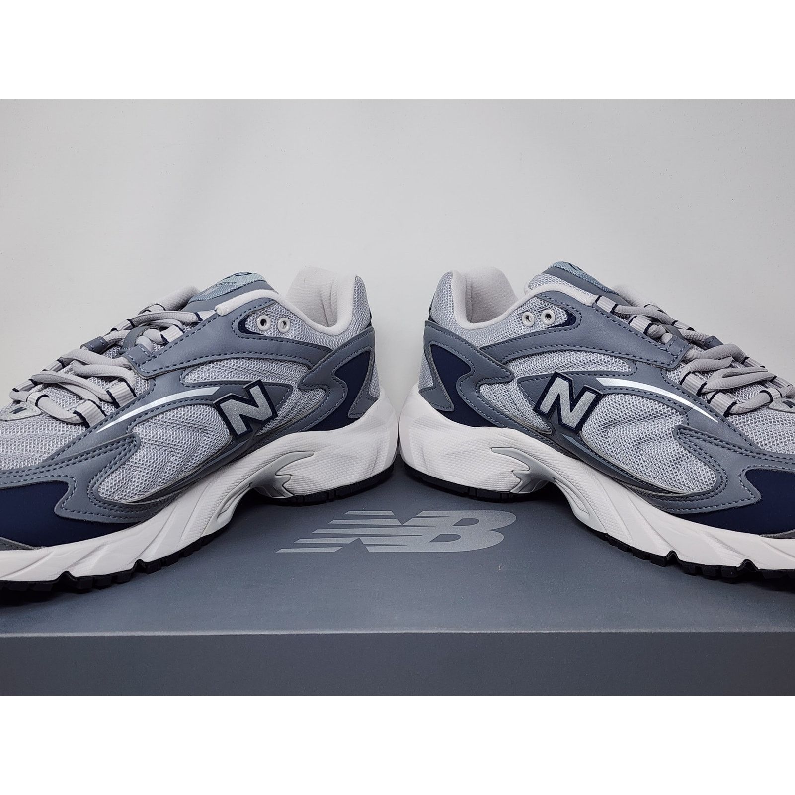 DS New Balance 725 TITANIUM NAVY ML725AJ