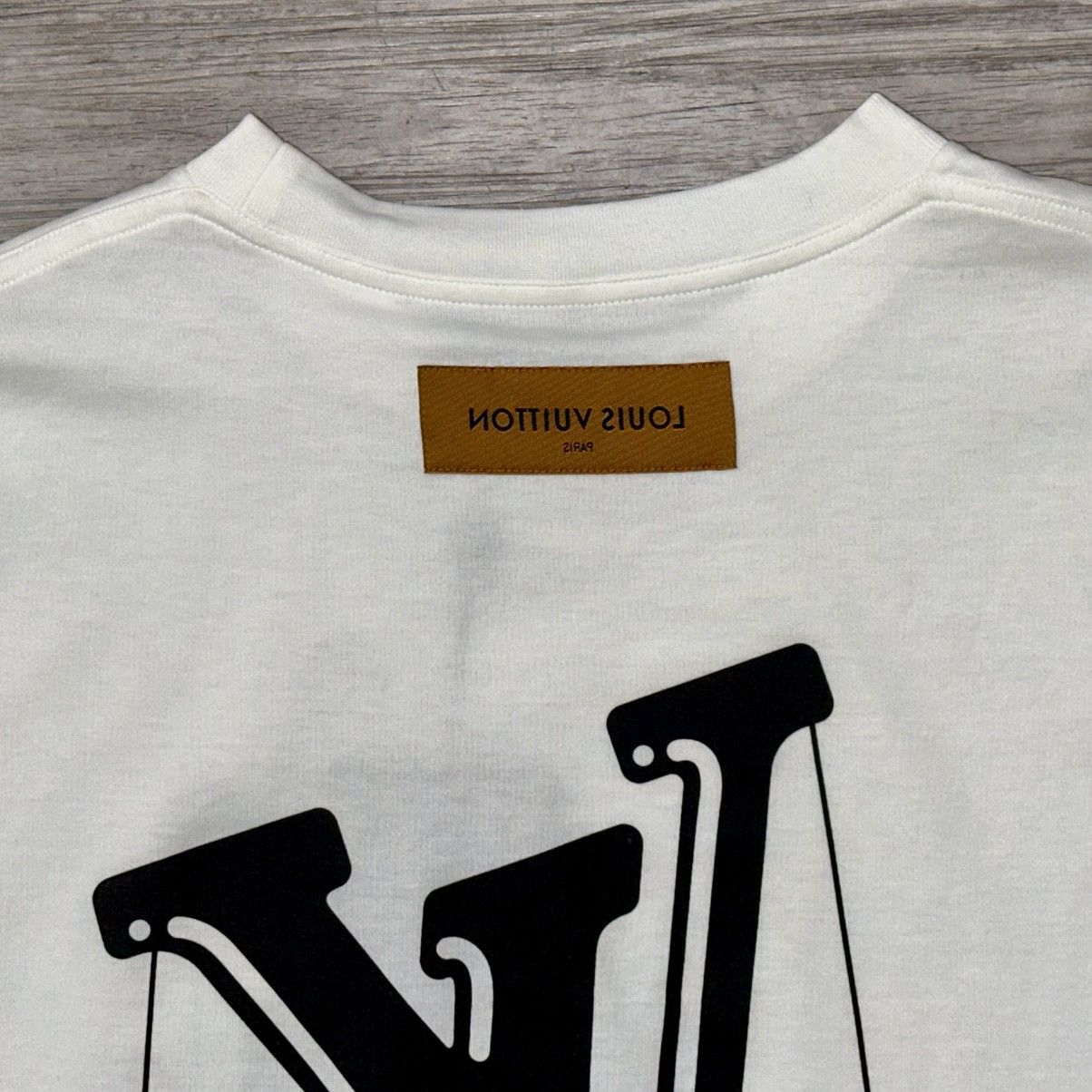 Louis Vuitton UNISEX LOUIS VUITTON X VIRGIL FLOATING LOGO TEE SIZE SMALL Size US S / EU 44-46 / 1 - 3 Thumbnail