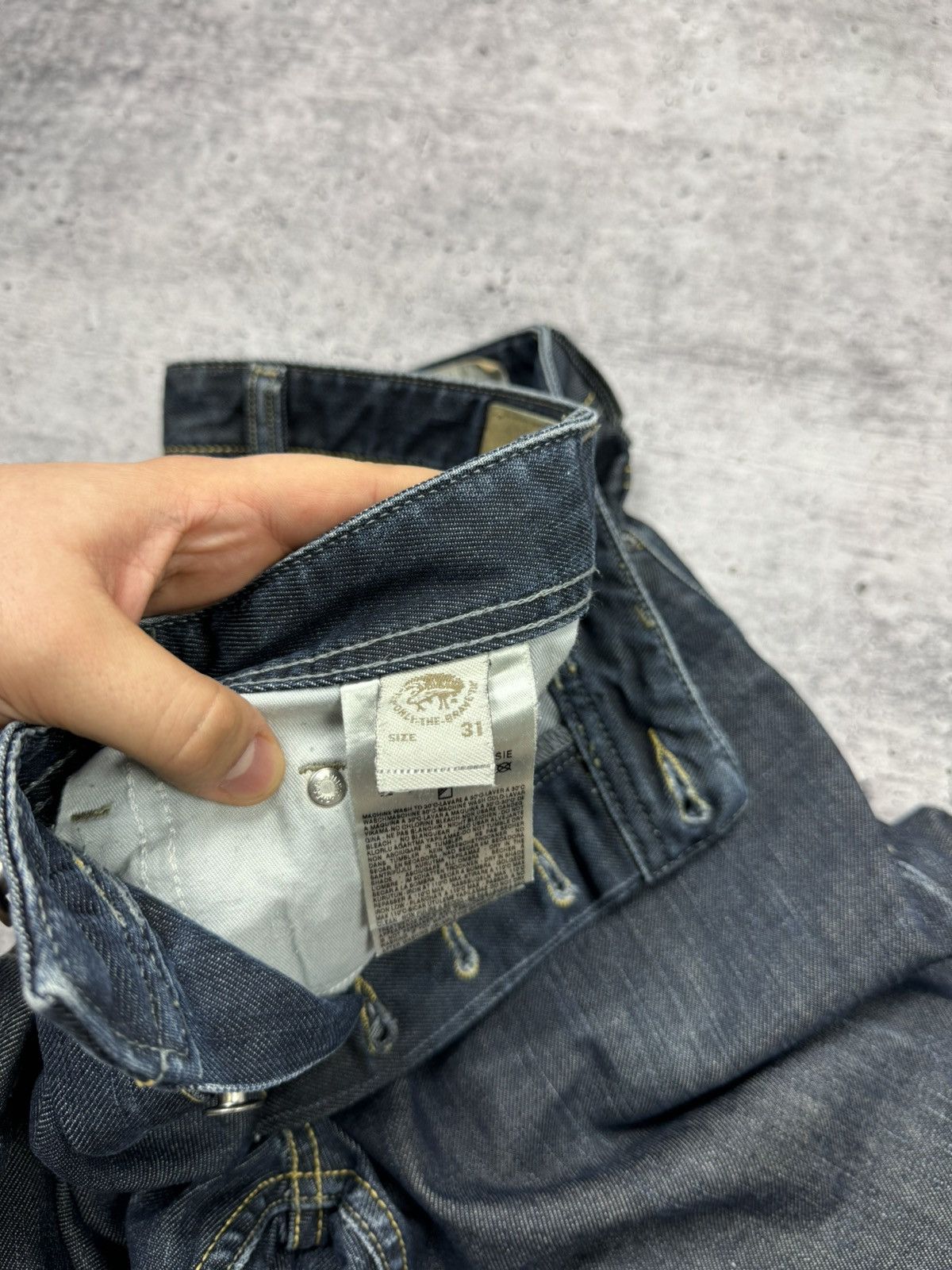 Diesel Vintage Diesel 90’s Y2K Style Classic Dark Blue Jeans Pants Size US 31 - 12 Thumbnail